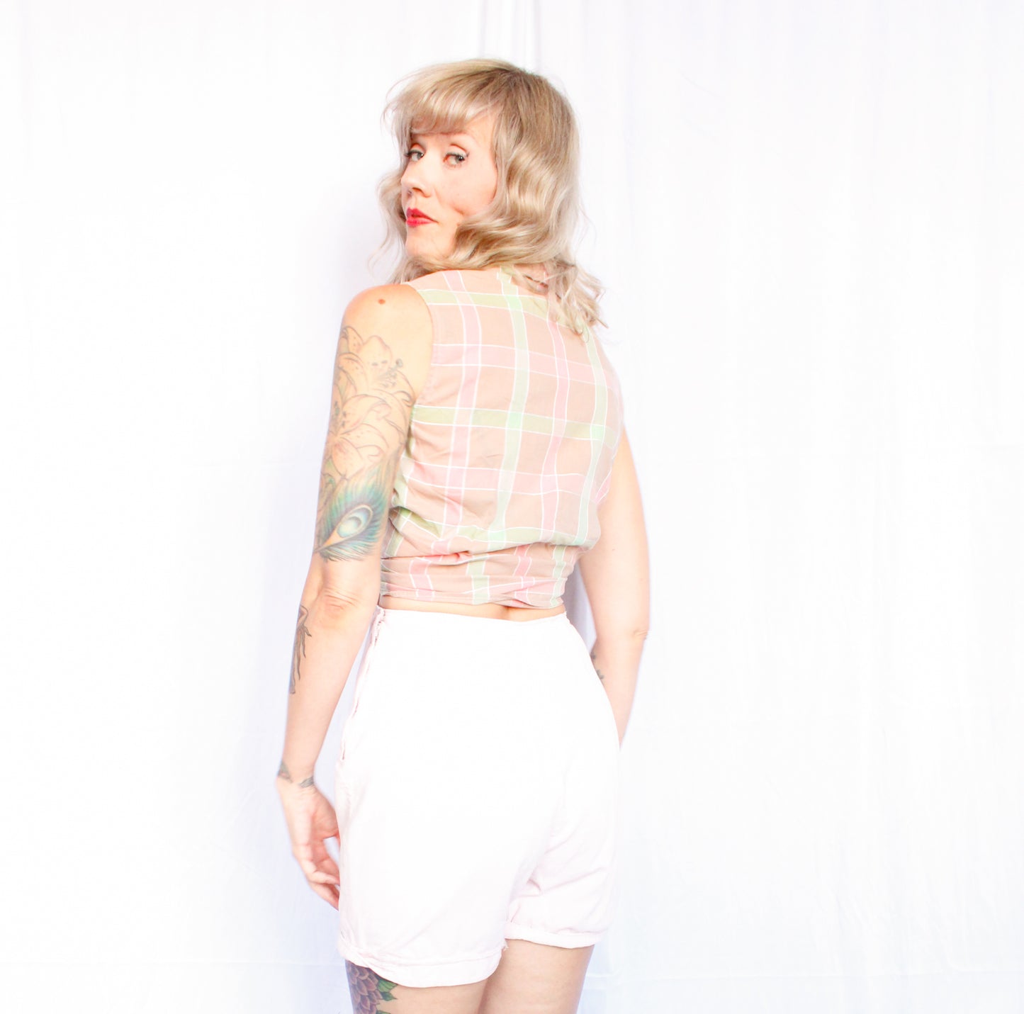 1950s Cotton Plaid Sleeveless Blouse - Medium