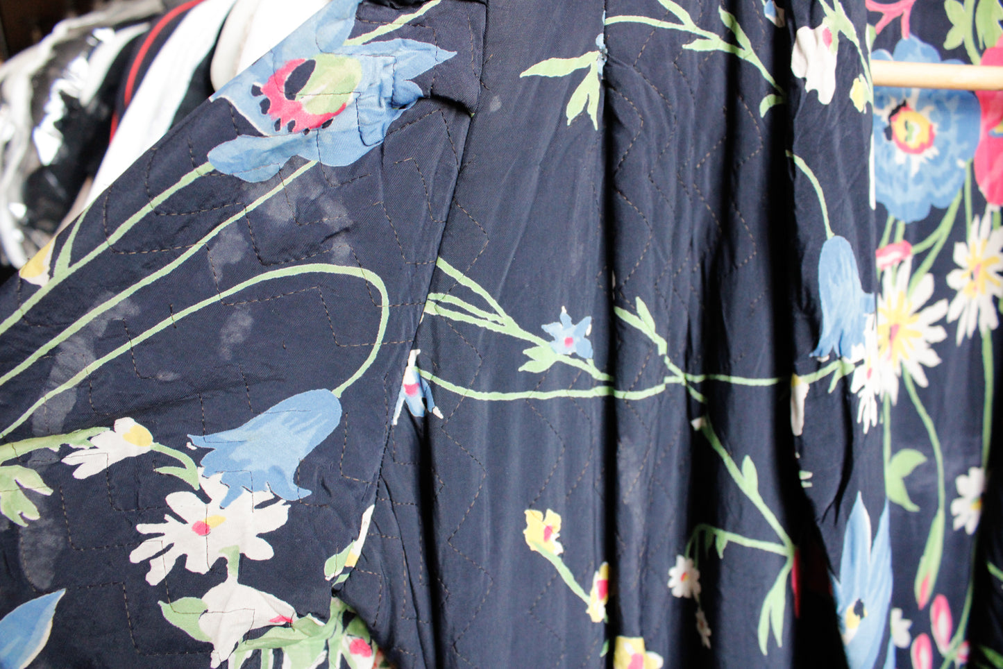 Early 1940s Bright Cold Rayon Floral Robe - Large