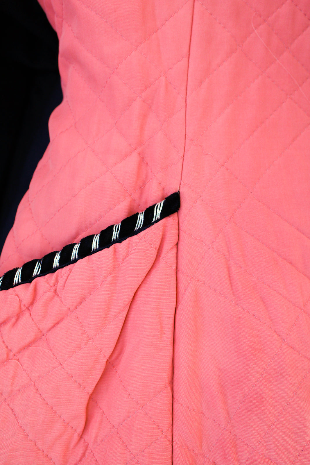 1940s Pink & Black Quilted Lounge Jacket - M/L