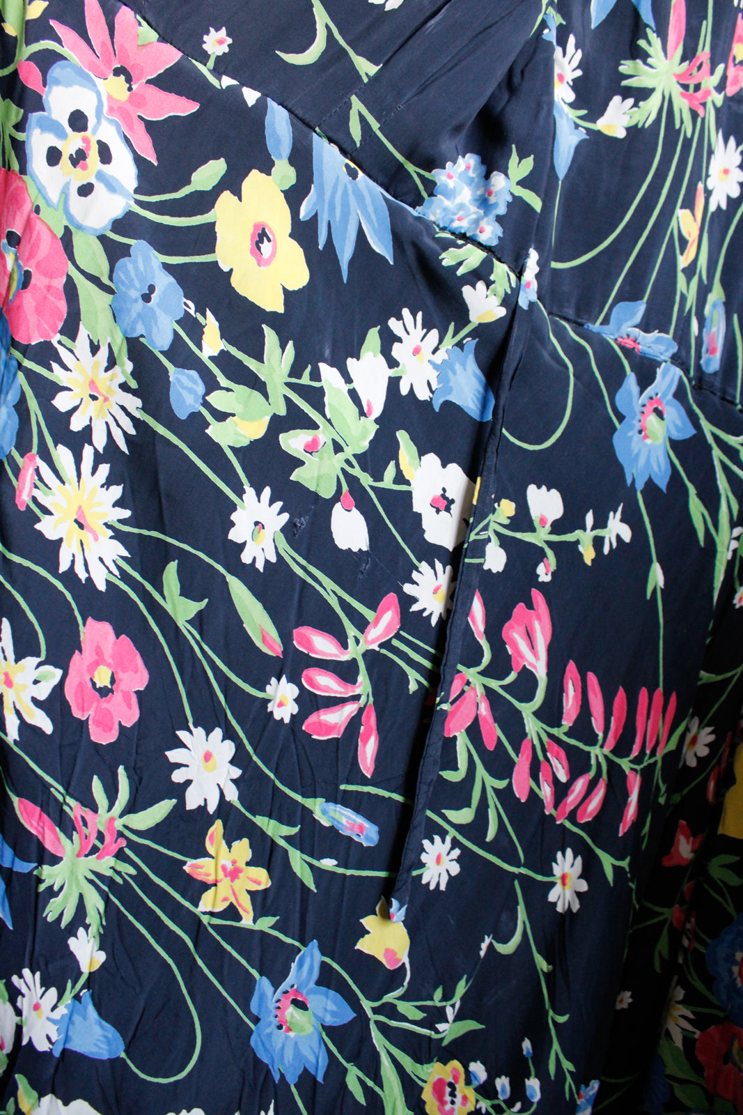 Early 1940s Bright Cold Rayon Floral Robe - Large