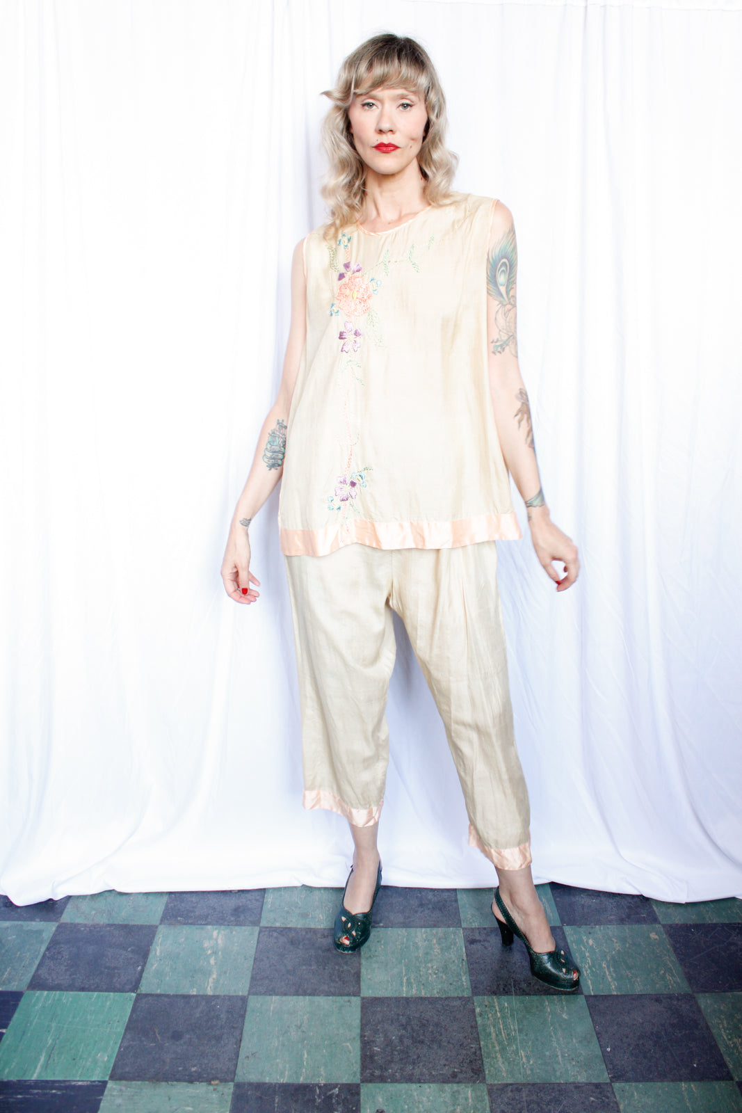 1920s Japanese Pongee Silk Embroidered 2pc Pajamas - M/L