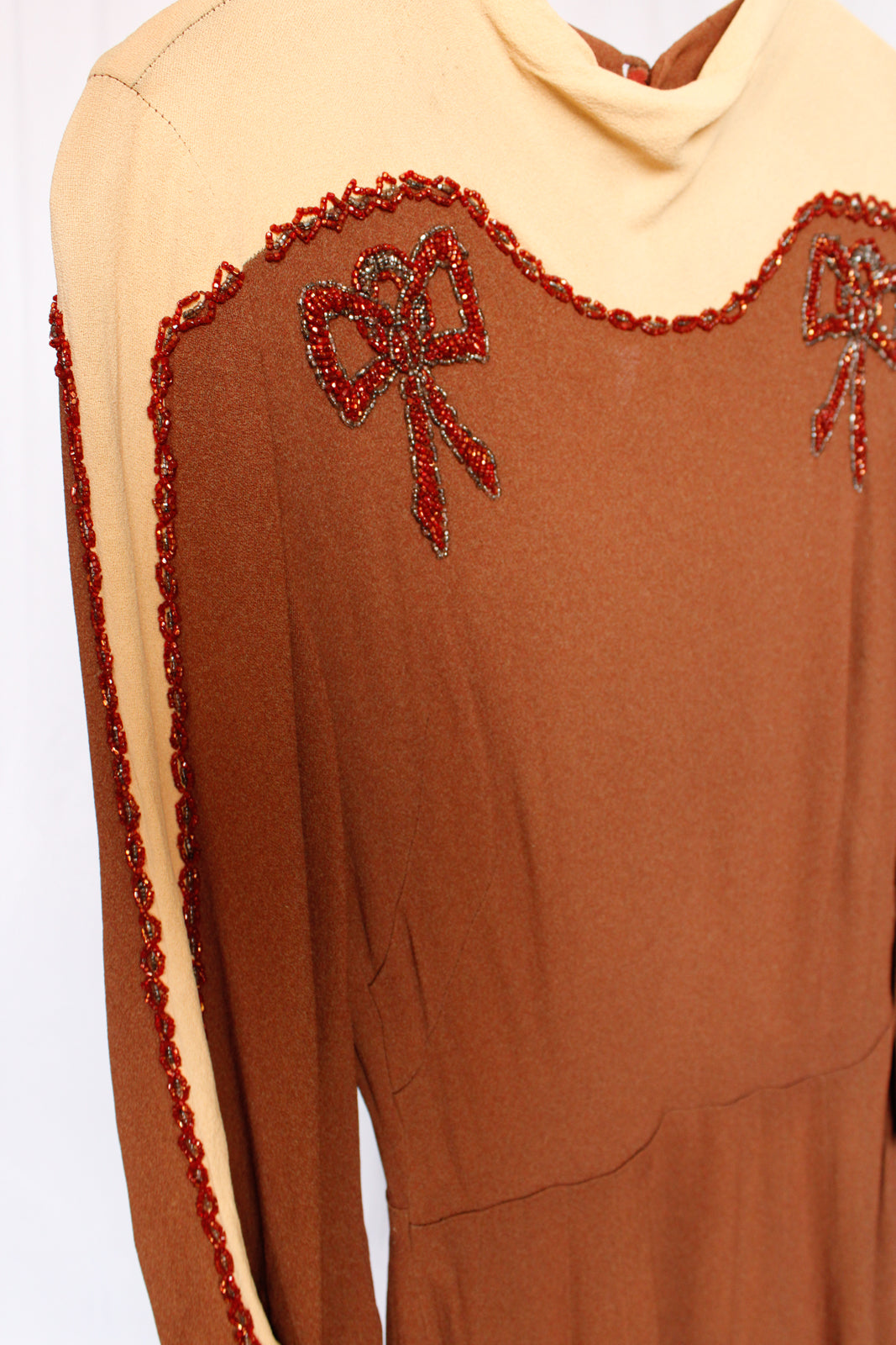 1940s Beaded Bow Crepe Dress - Small