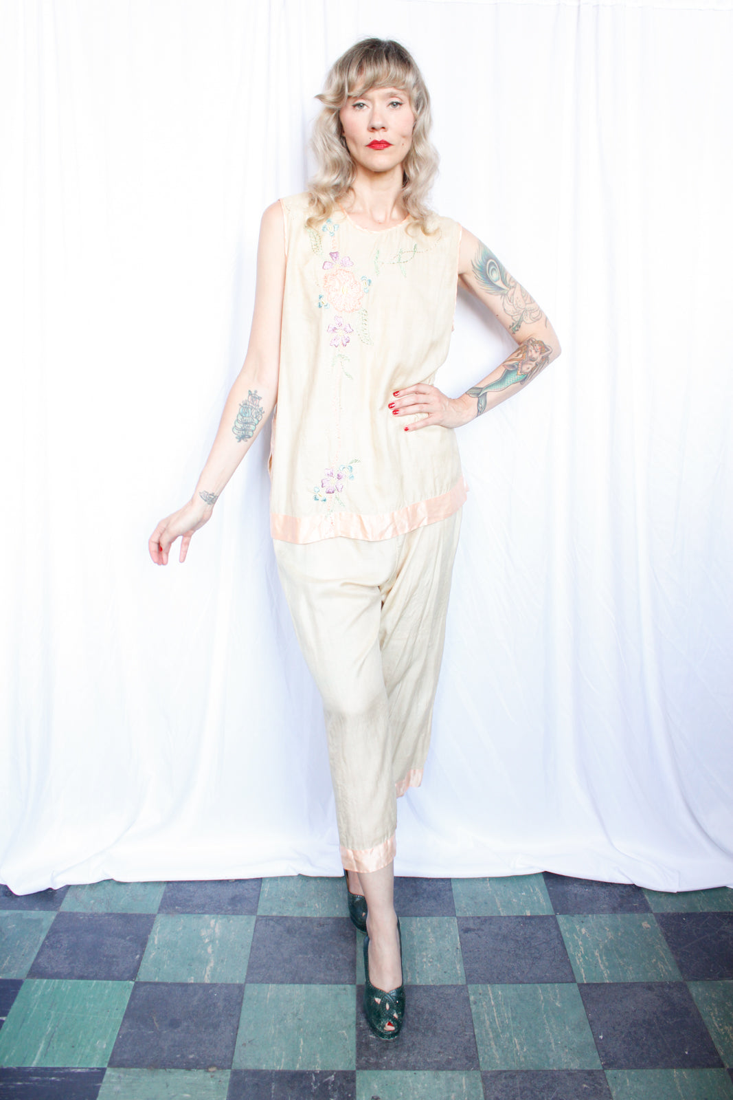 1920s Japanese Pongee Silk Embroidered 2pc Pajamas - M/L