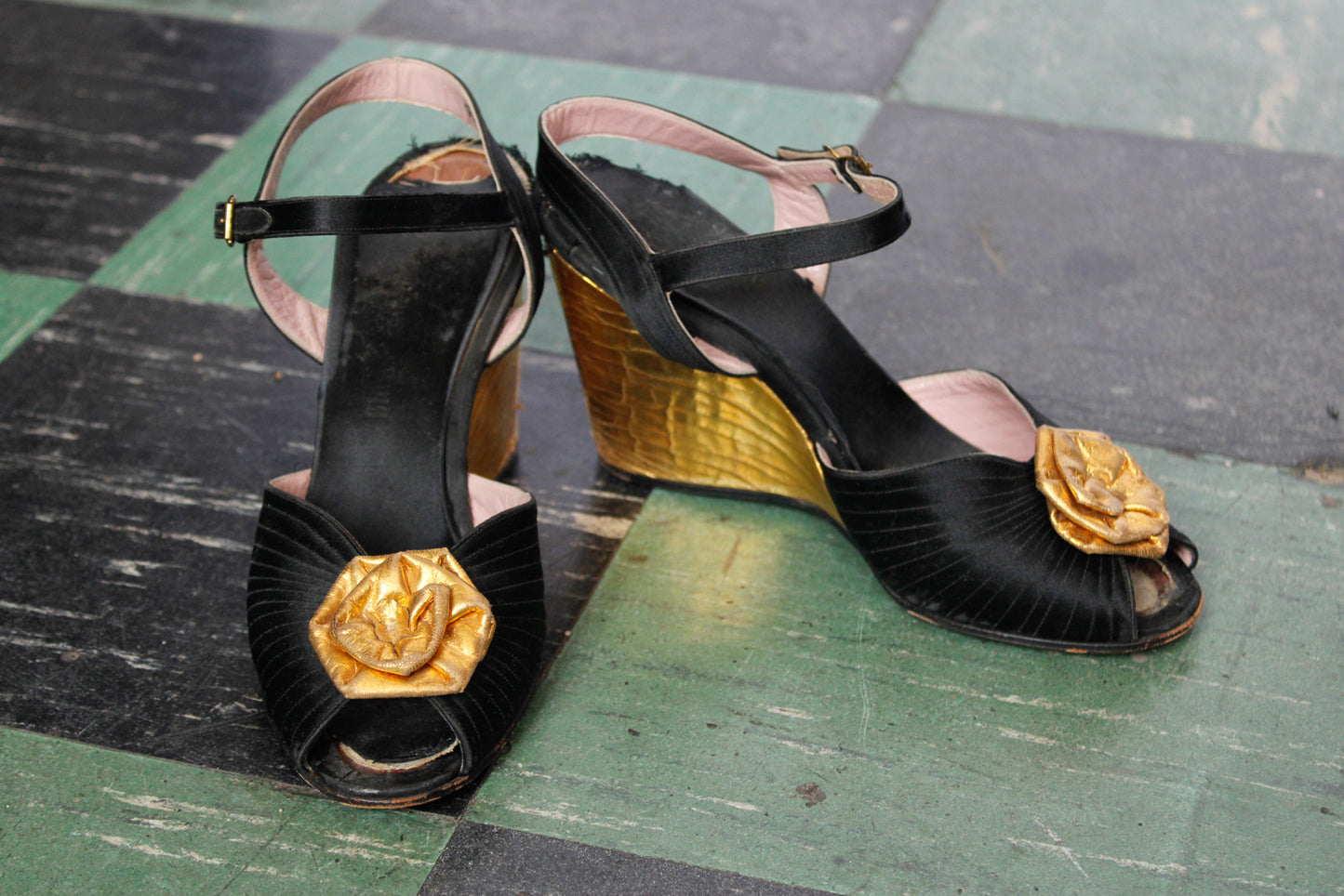 1940s Gold Silk and Leather Wedges - 5.5M