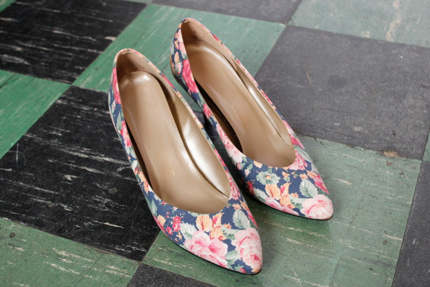 1980s Floral Purse & Heels Set - 8.5M