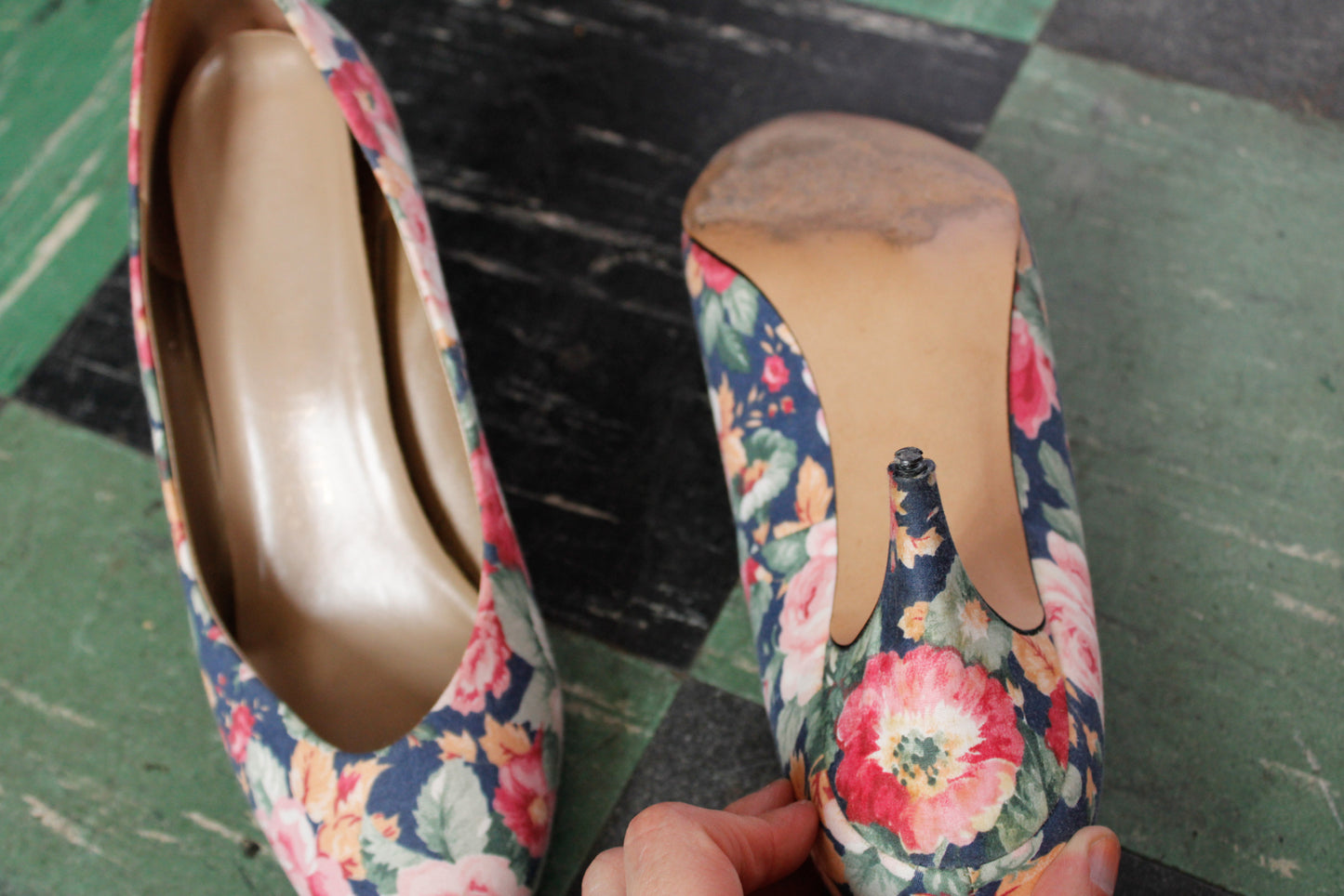1980s Floral Purse & Heels Set - 8.5M