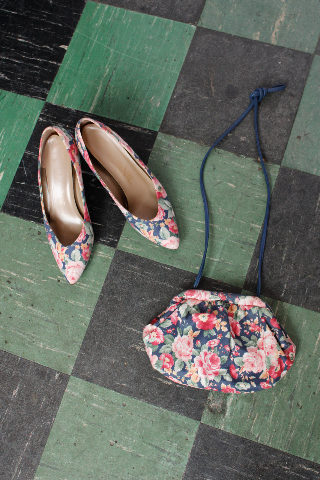 1980s Floral Purse & Heels Set - 8.5M
