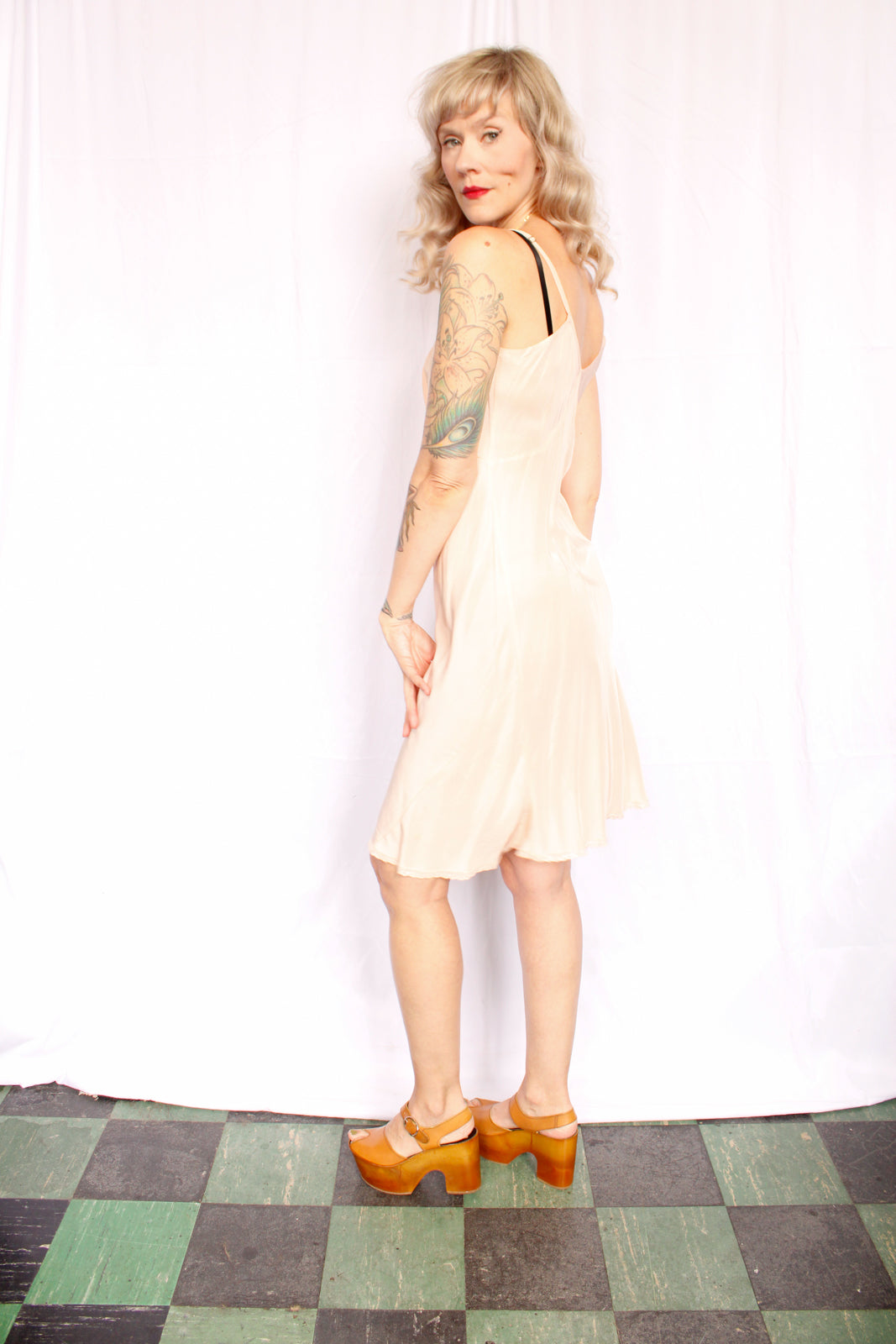 1940s Champagne Pink Rayon Slip - Medium