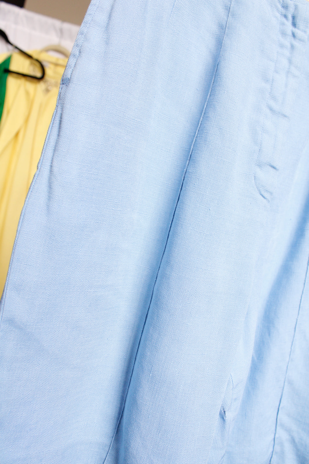 1960s Saks Fifth Ave Blue Linen Shorts - Small