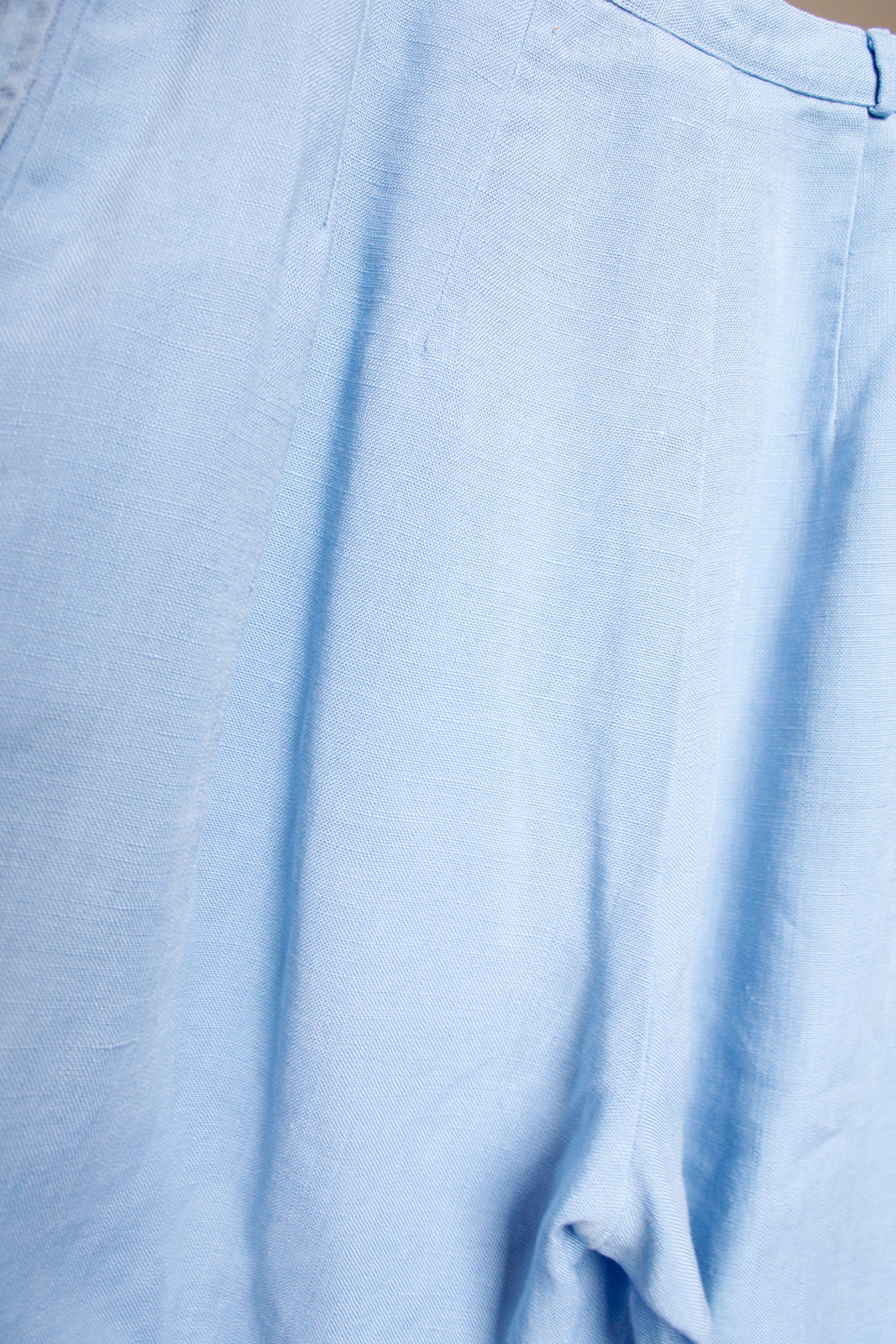 1960s Saks Fifth Ave Blue Linen Shorts - Small