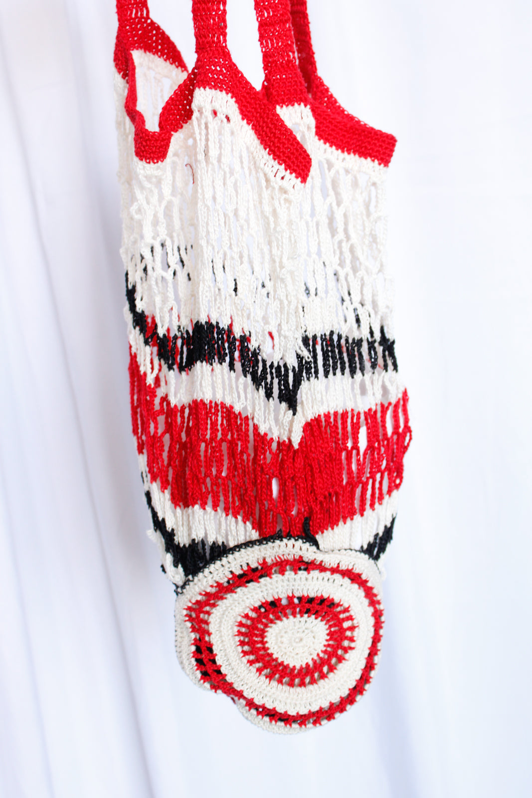 1930s Red White and Black Open Knit Handbag
