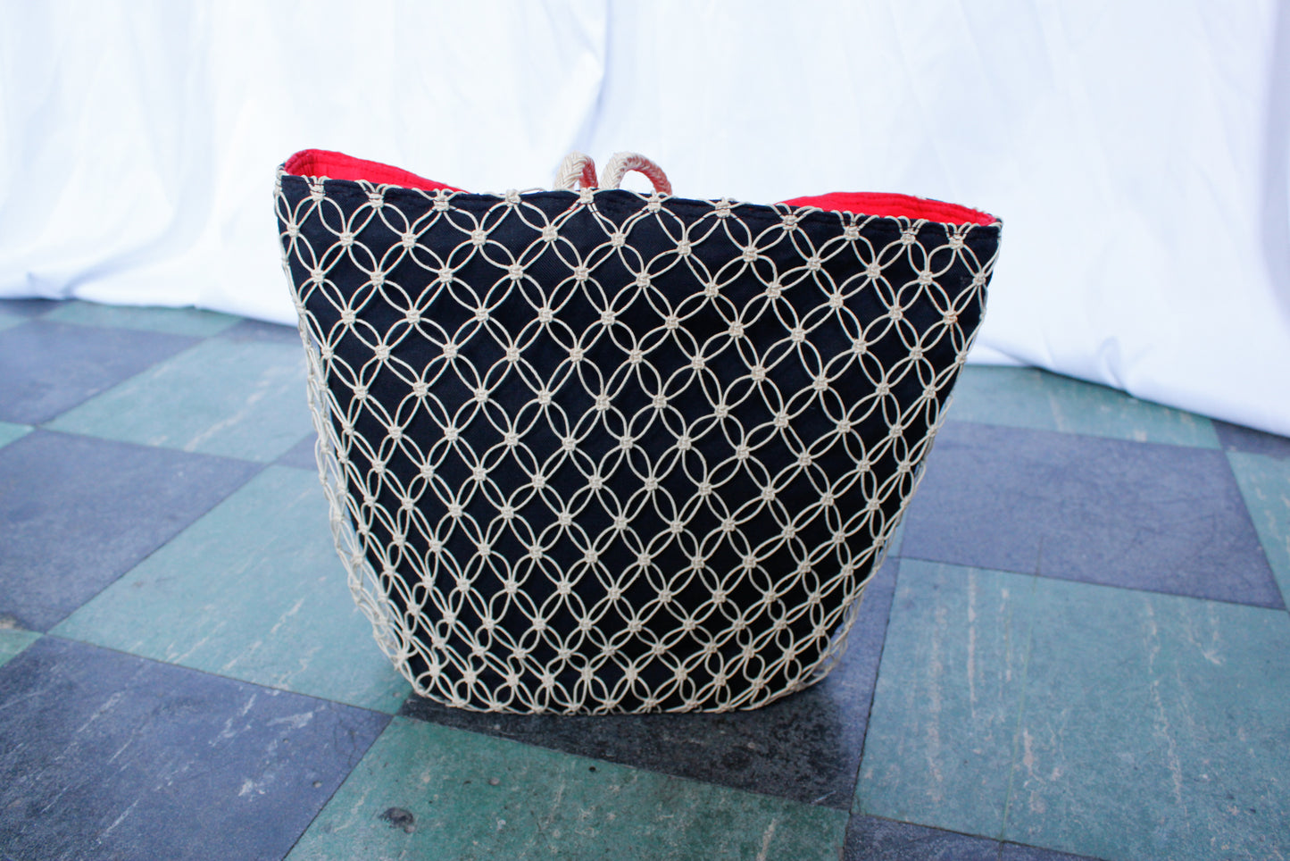 1950s Black & Red Cotton Woven Straw Summer Handbag
