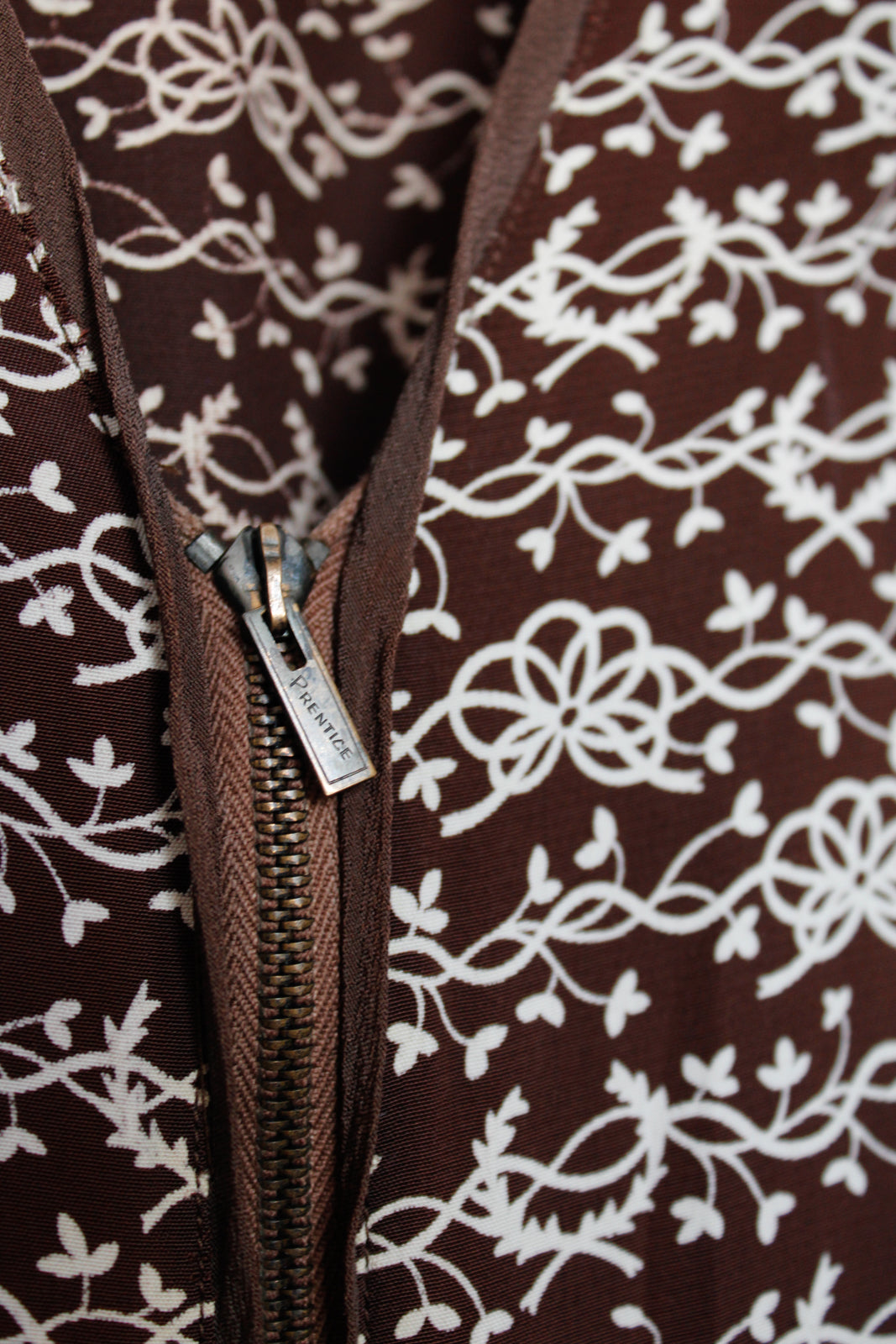 1930s L'Aiglon Brown & White Floral Puff Sleeve Dress - S/M