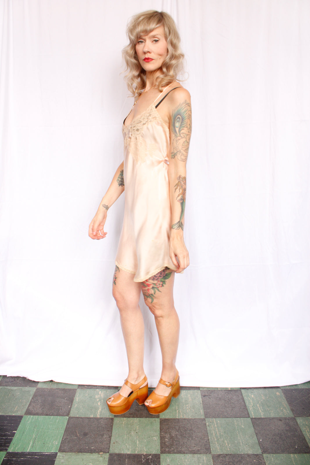 1930s Silk & Lace Champagne Pink Step In - Large