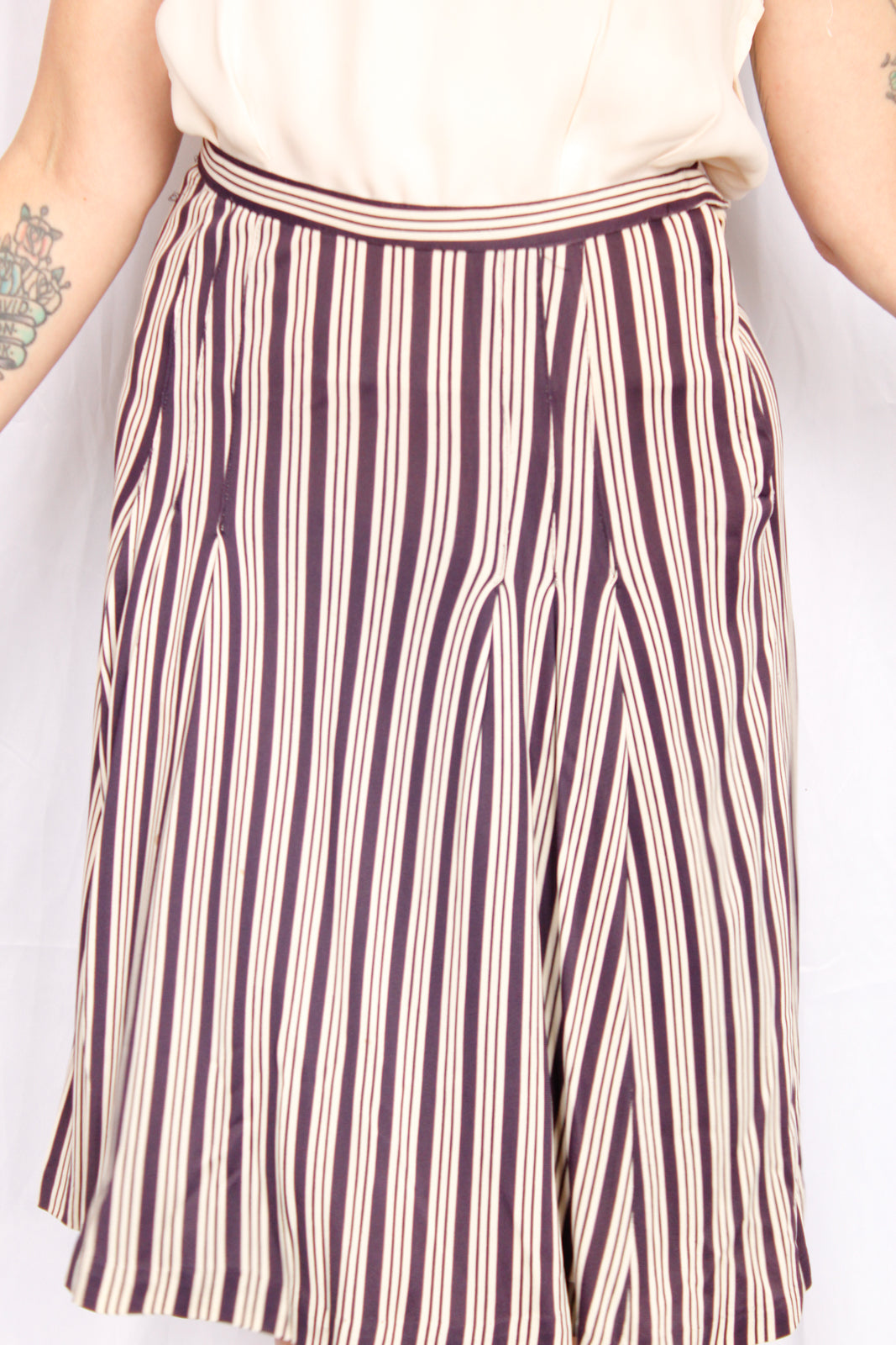 1930s Nylon Jersey Navy & Cream Striped Skirt - Medium