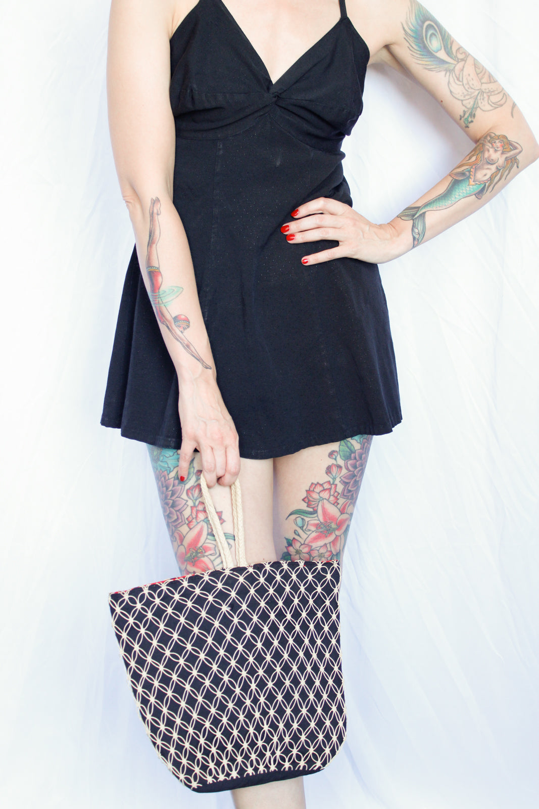 1950s Black & Red Cotton Woven Straw Summer Handbag