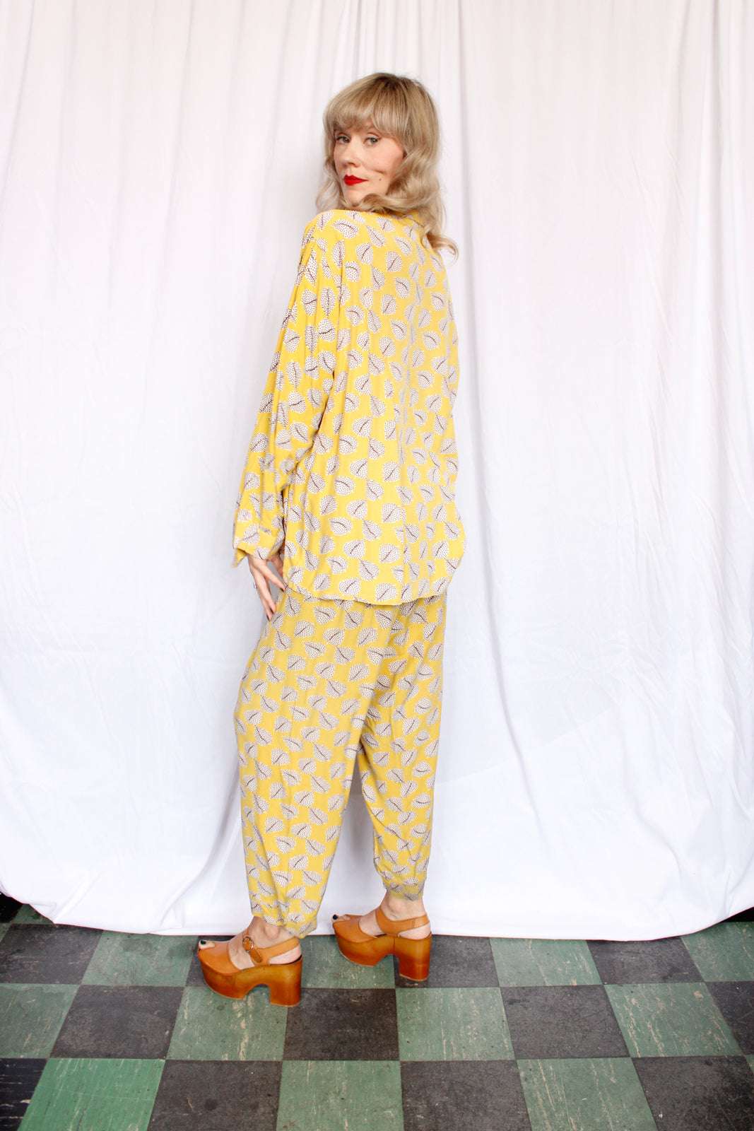 1940s Rayon Welden Leaf Print Shirt & Pant Pajamas - XXL