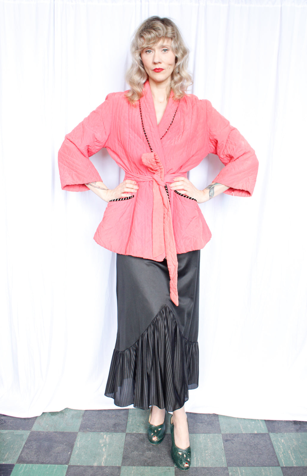 1940s Pink & Black Quilted Lounge Jacket - M/L