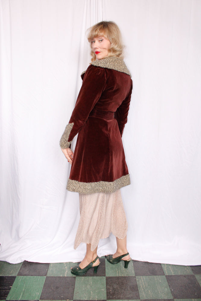 1930s Plum Velvet Belted Coat with Faux Persian Lamb Wool Trim - Small