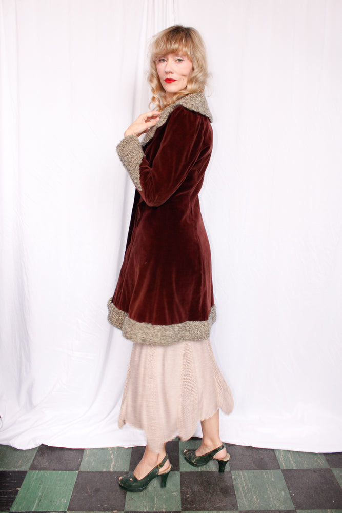 1930s Plum Velvet Belted Coat with Faux Persian Lamb Wool Trim - Small