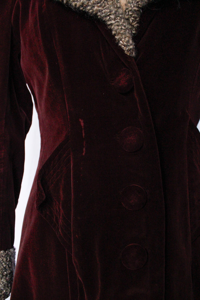 1930s Plum Velvet Belted Coat with Faux Persian Lamb Wool Trim - Small