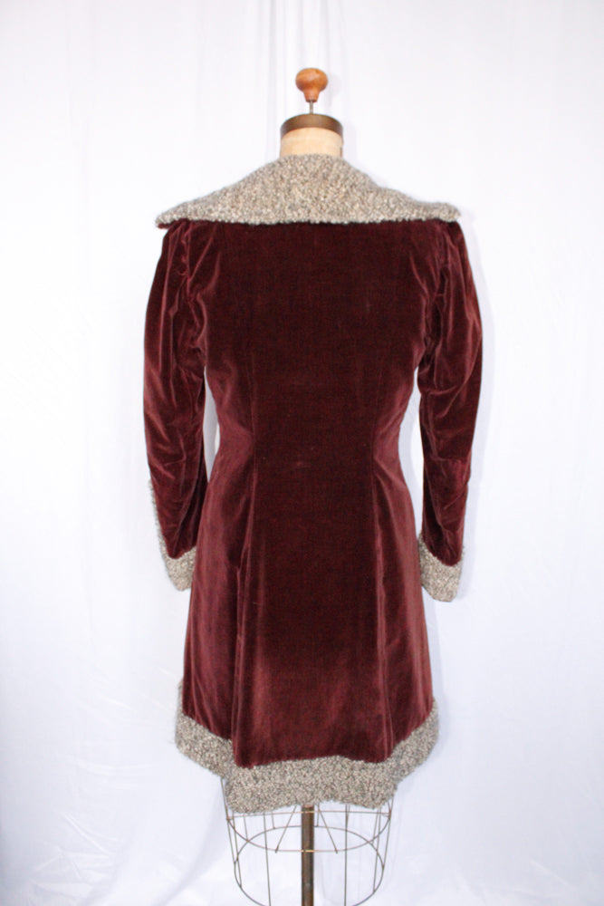 1930s Plum Velvet Belted Coat with Faux Persian Lamb Wool Trim - Small