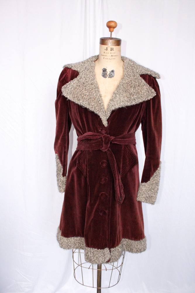 1930s Plum Velvet Belted Coat with Faux Persian Lamb Wool Trim - Small