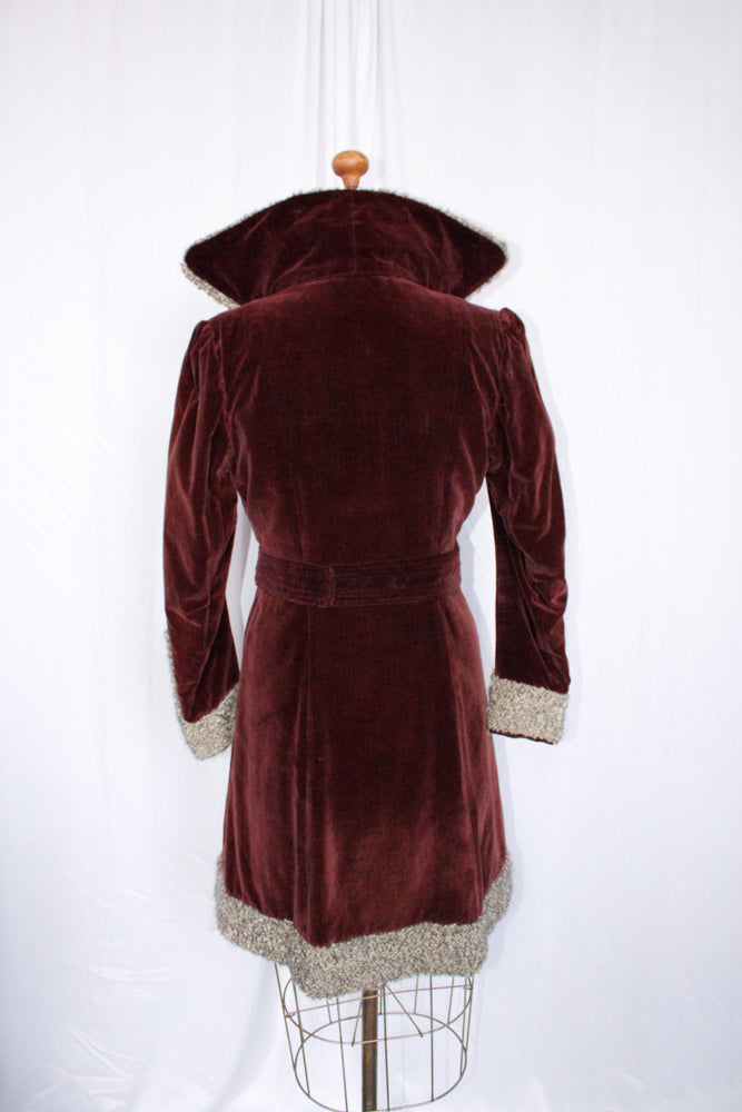 1930s Plum Velvet Belted Coat with Faux Persian Lamb Wool Trim - Small