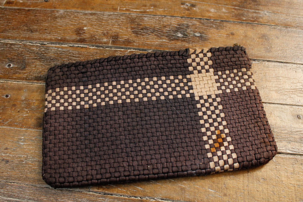 1930s Knit Clutch Bag