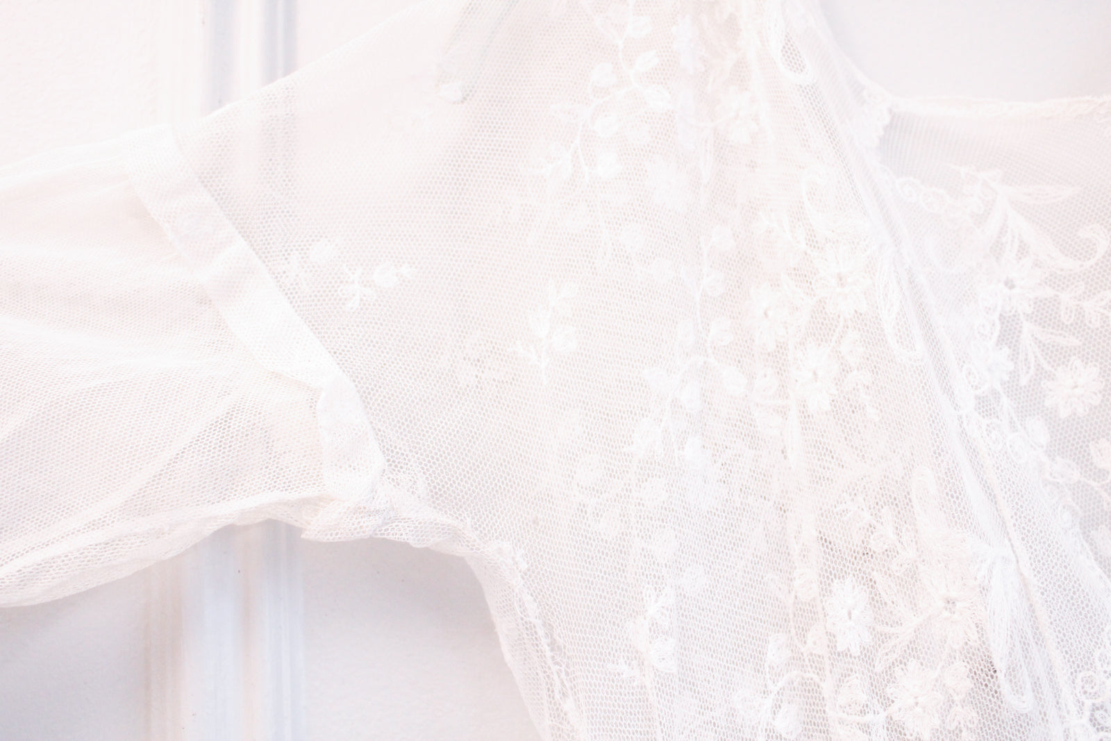 Edwardian Lace Tulle Tiered Sheer Wedding Dress - Small