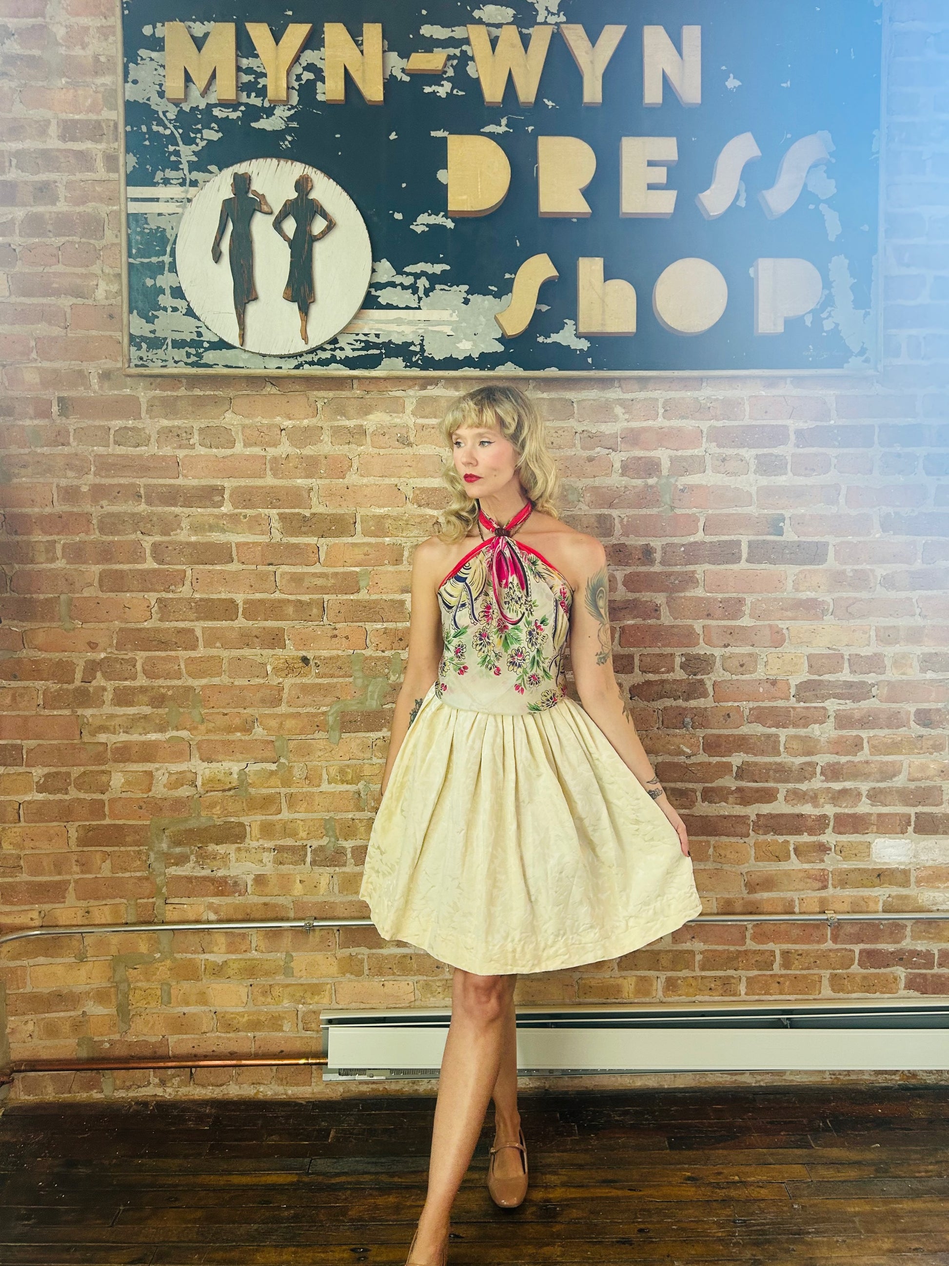 1950s Ivory Brocade Full Skirt - 26" waist