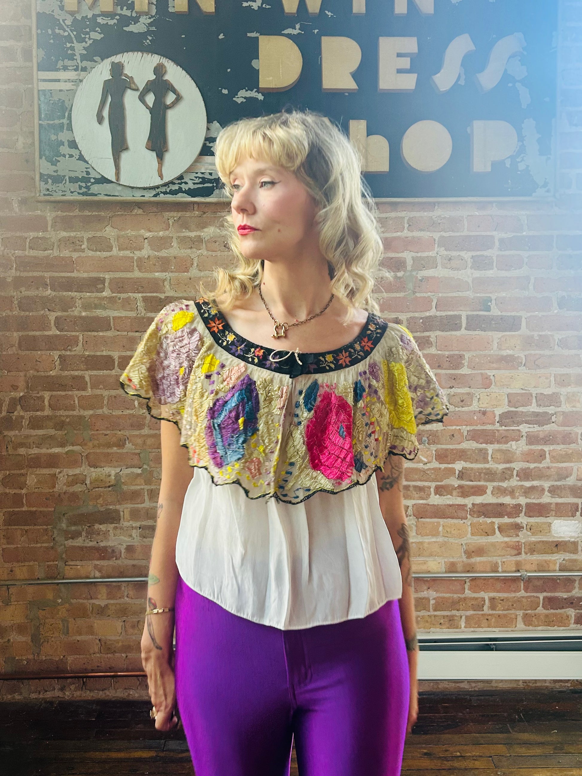 1940s Rayon and Cotton Embroidered Floral Folk Blouse - S/M