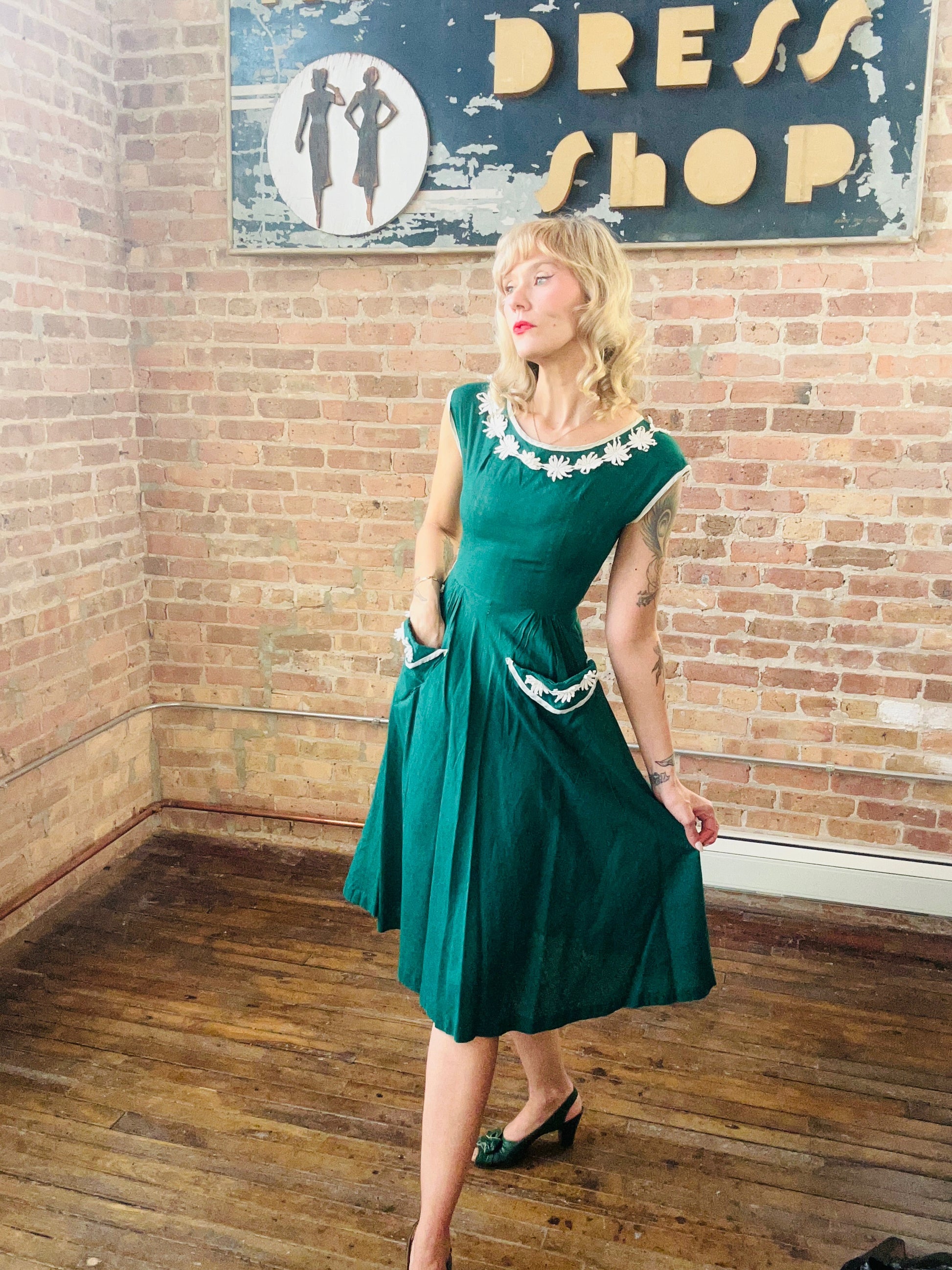 1950s Kelly Green Floral Appliqué Dress - Xsmall