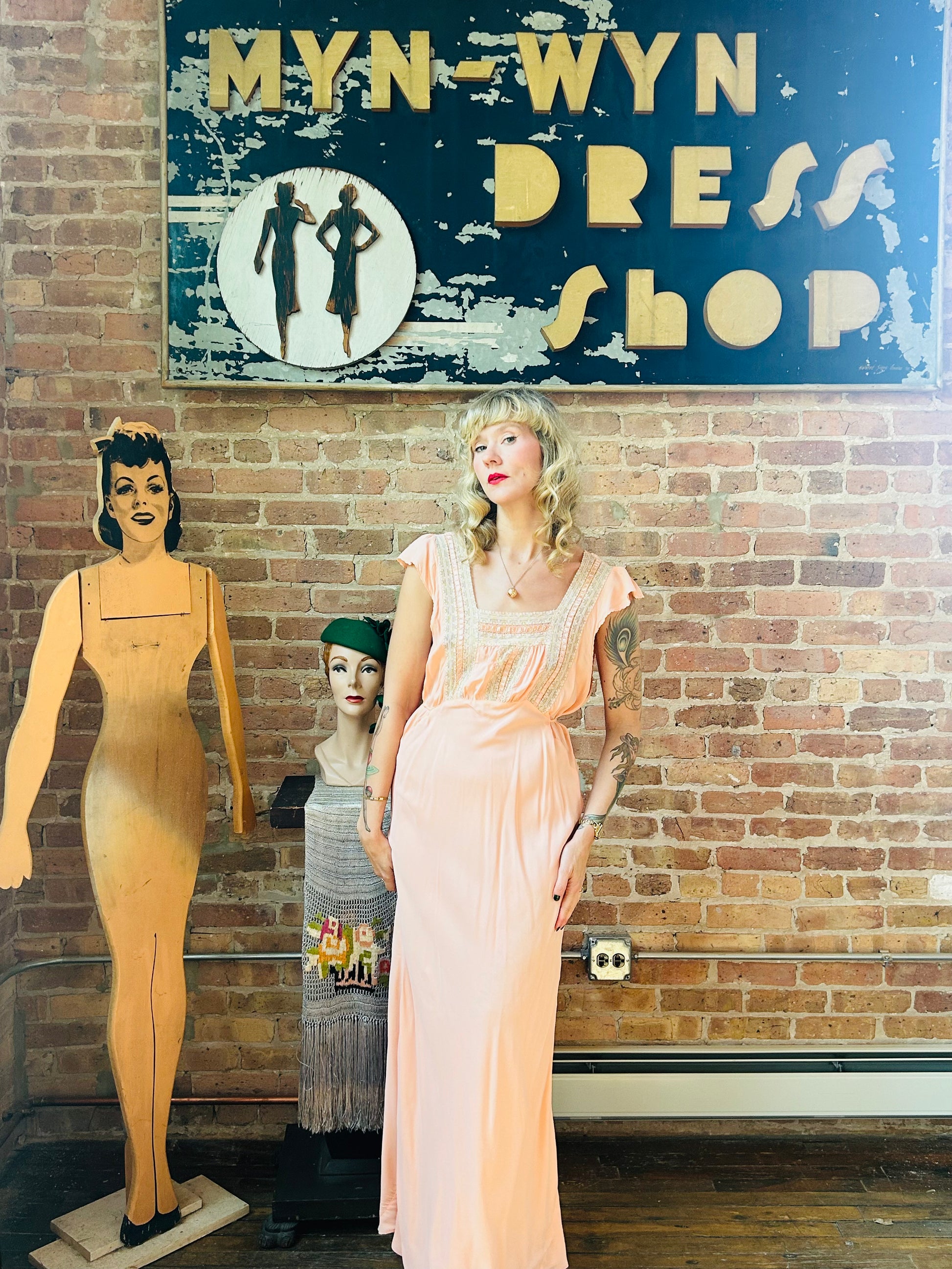 1930s Rayon & Lace Pink Negligee Gown - Large