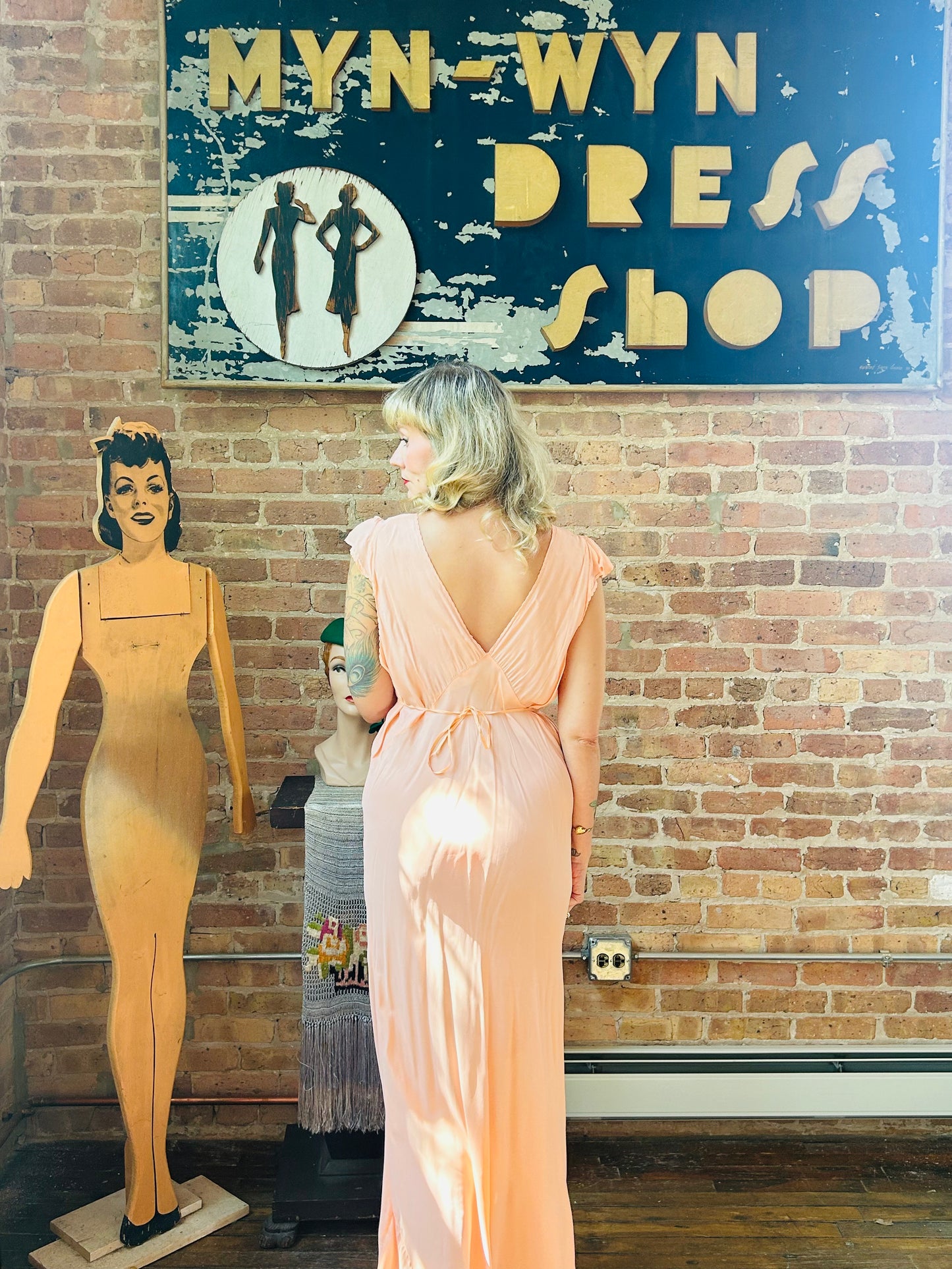 1930s Rayon & Lace Pink Negligee Gown - Large