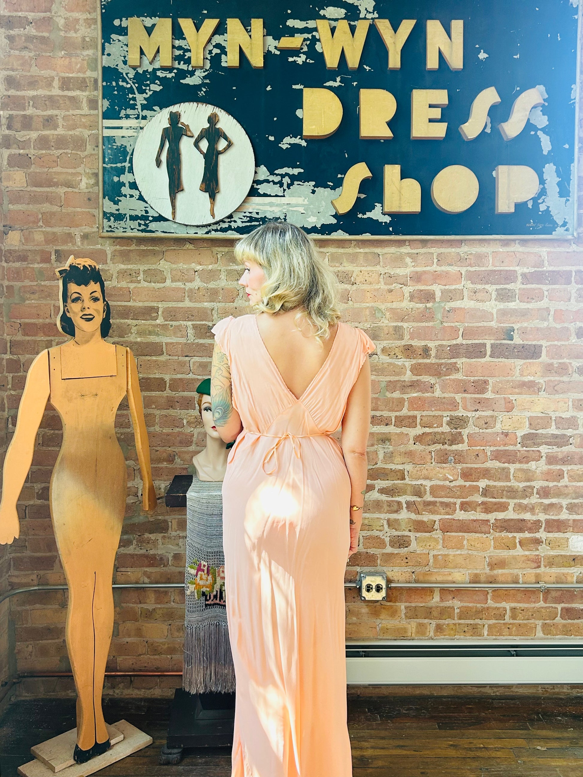 1930s Rayon & Lace Pink Negligee Gown - Large