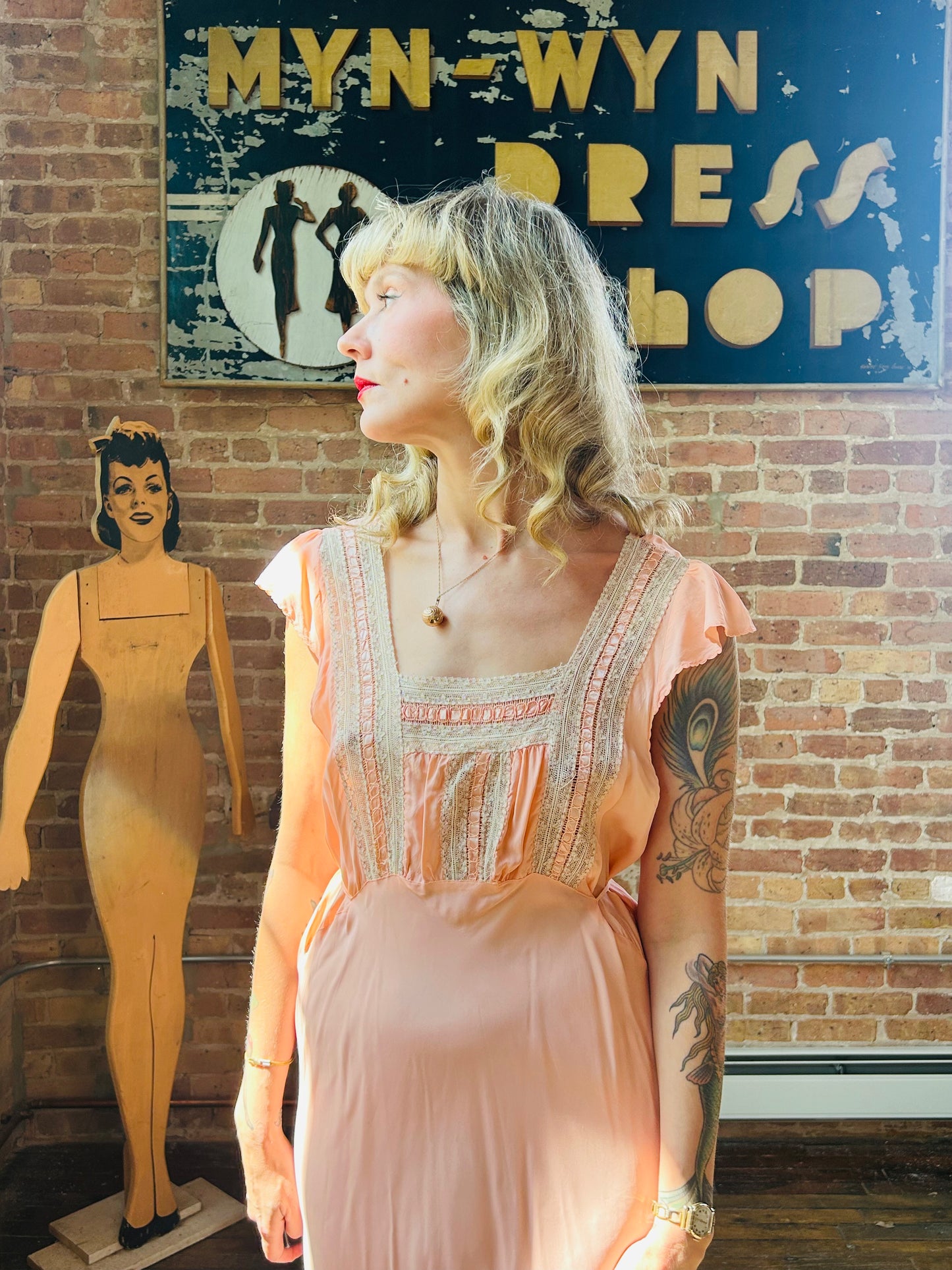 1930s Rayon & Lace Pink Negligee Gown - Large