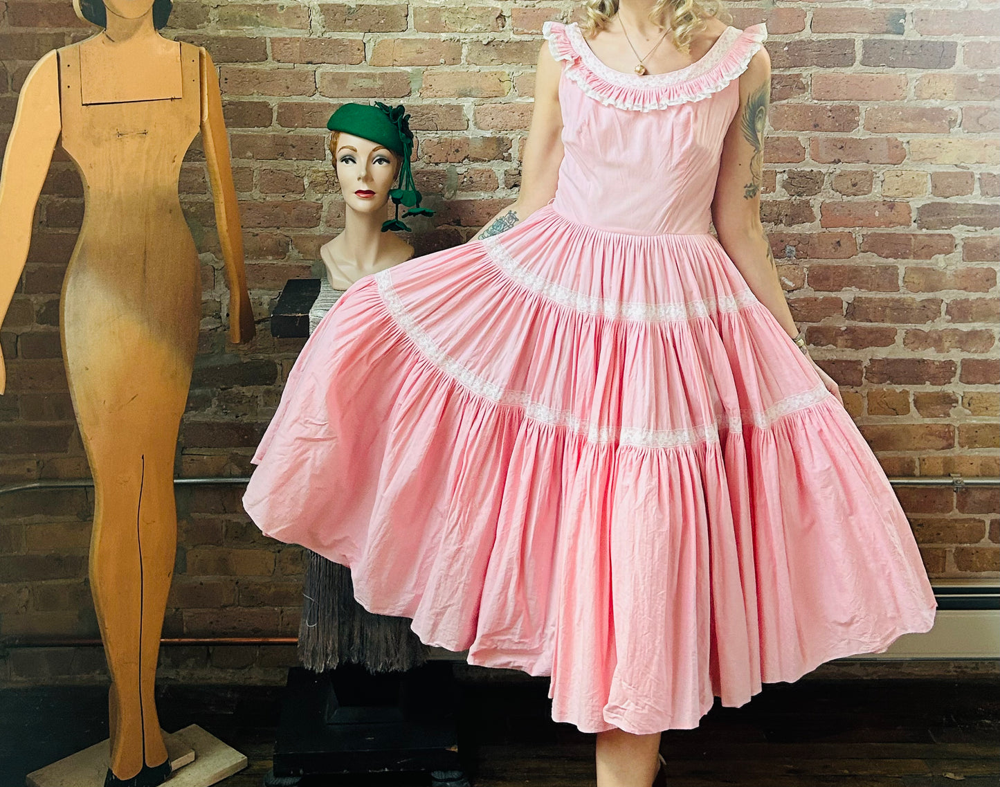1950s Saloon Ruffle Pink Swing Dress - Medium