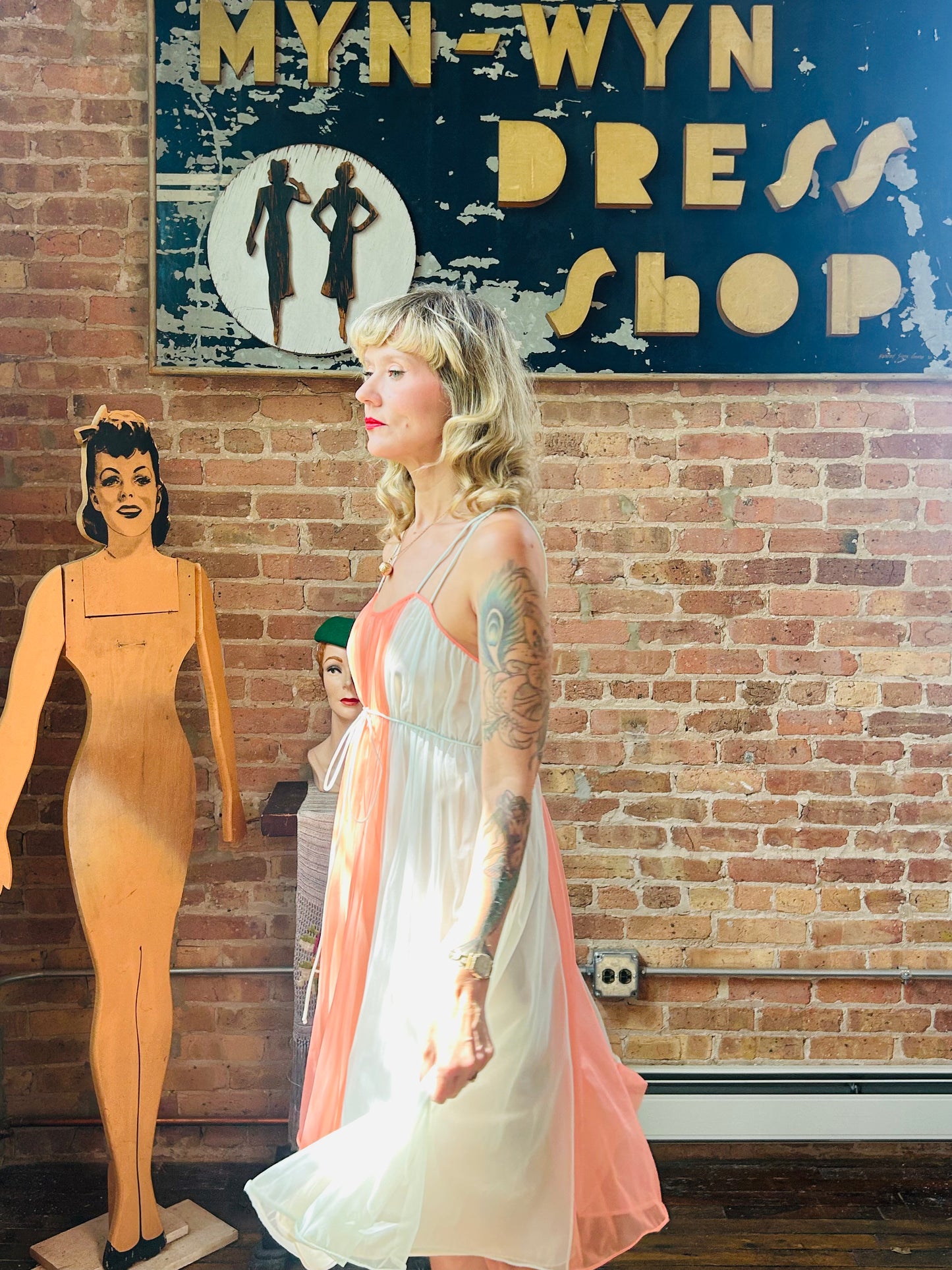 1960s Sea Green & Pink Babydoll Negligee - Small