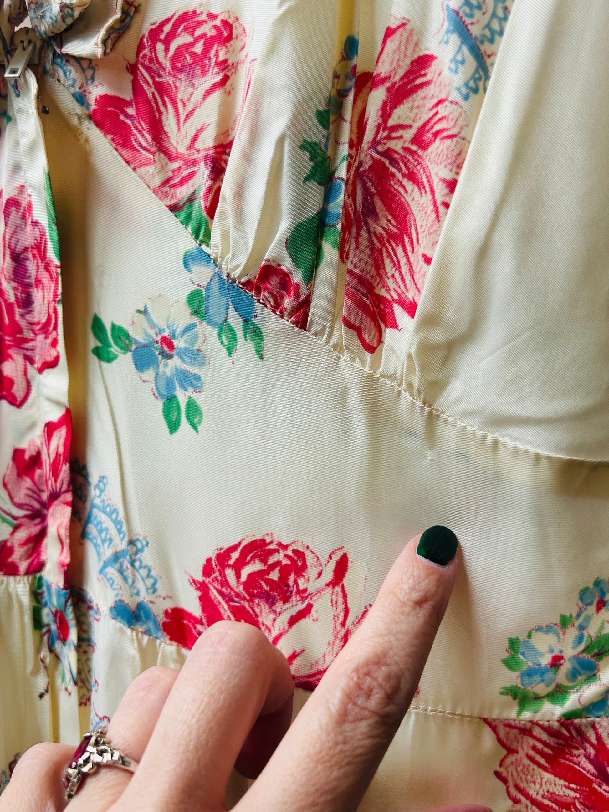 1940s Basket of Flowers Taffeta Dressing Gown - Large