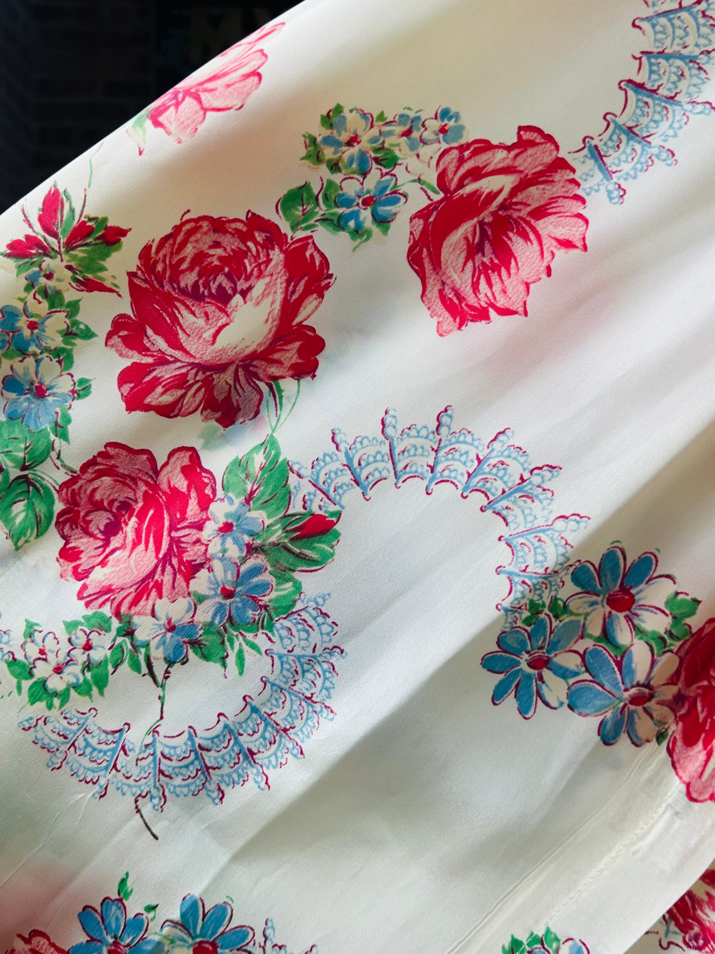 1940s Basket of Flowers Taffeta Dressing Gown - Large