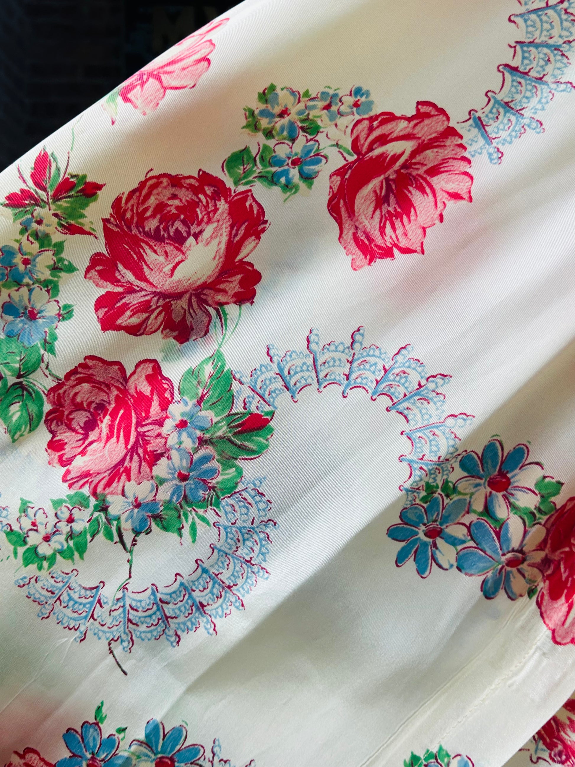 1940s Basket of Flowers Taffeta Dressing Gown - Large