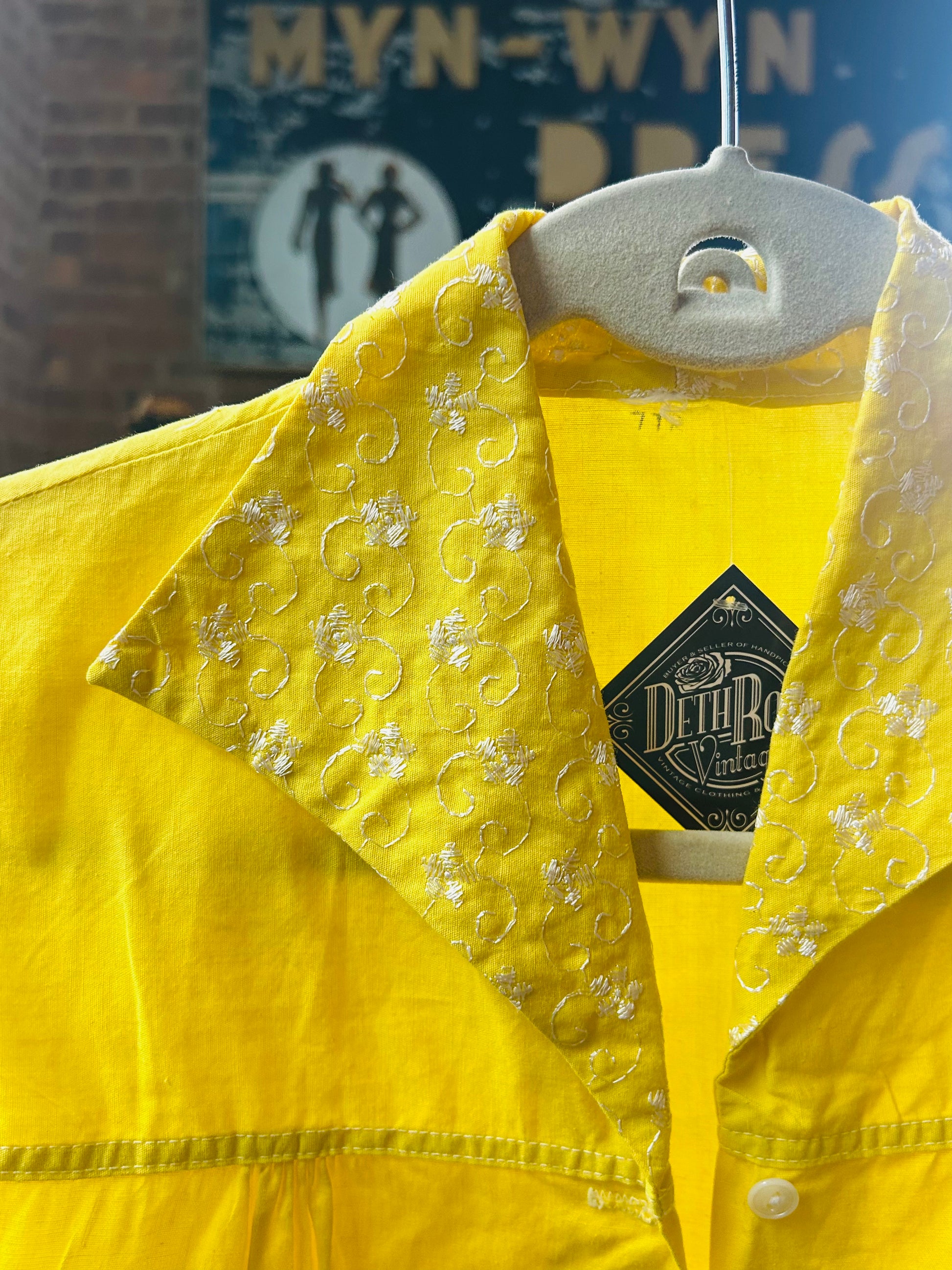 1950s Yellow Embroidered Blouse - Medium