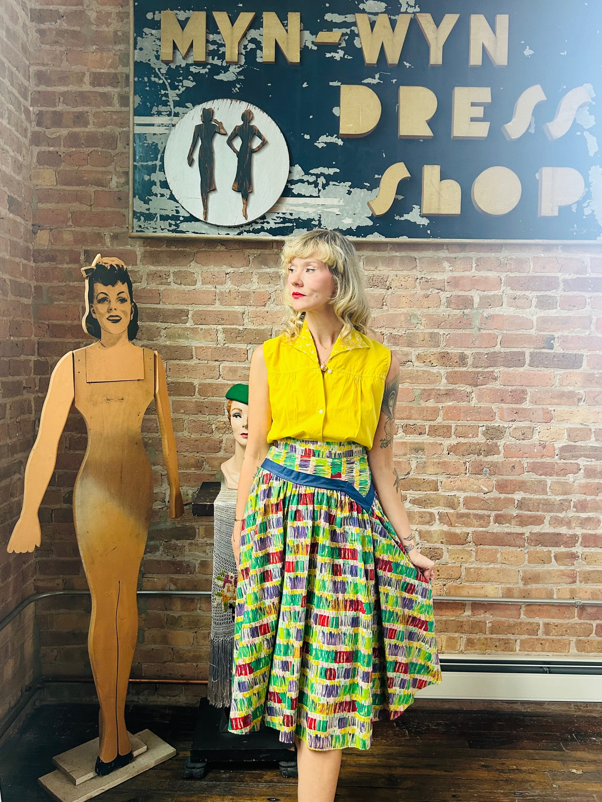 1950s Yellow Embroidered Blouse - Medium