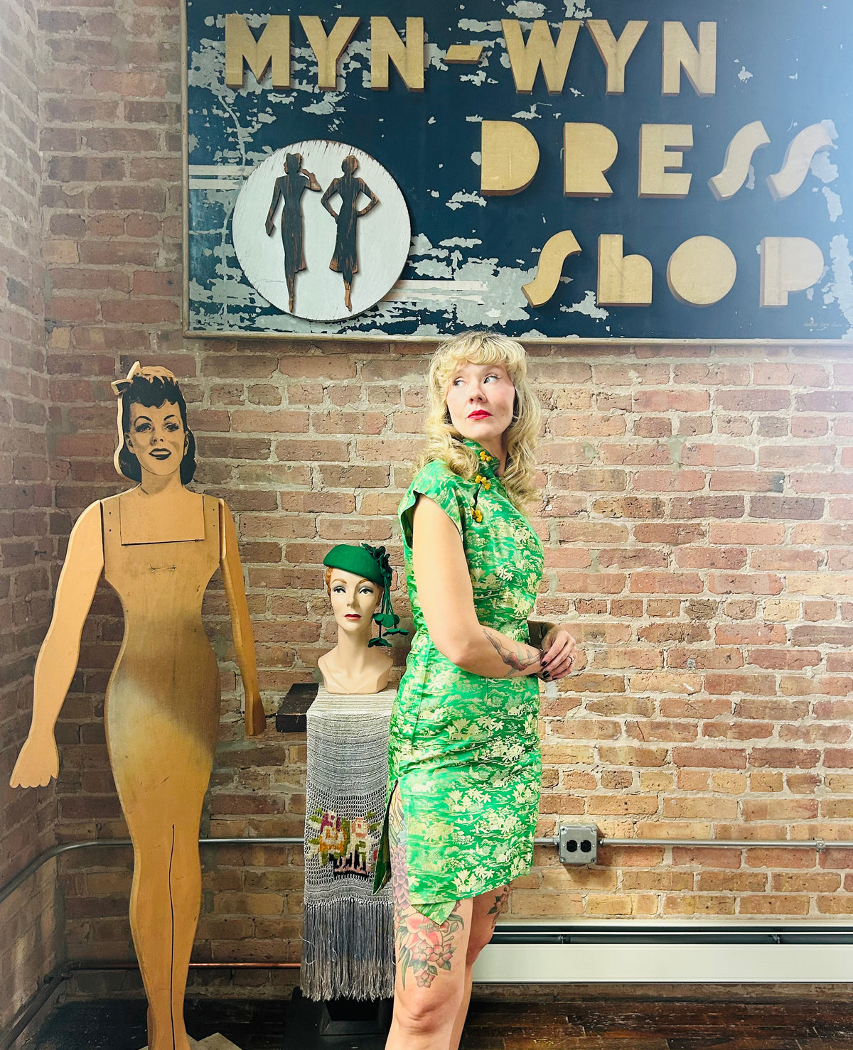 1960s Green Silk Cheongsam Dress - S/M