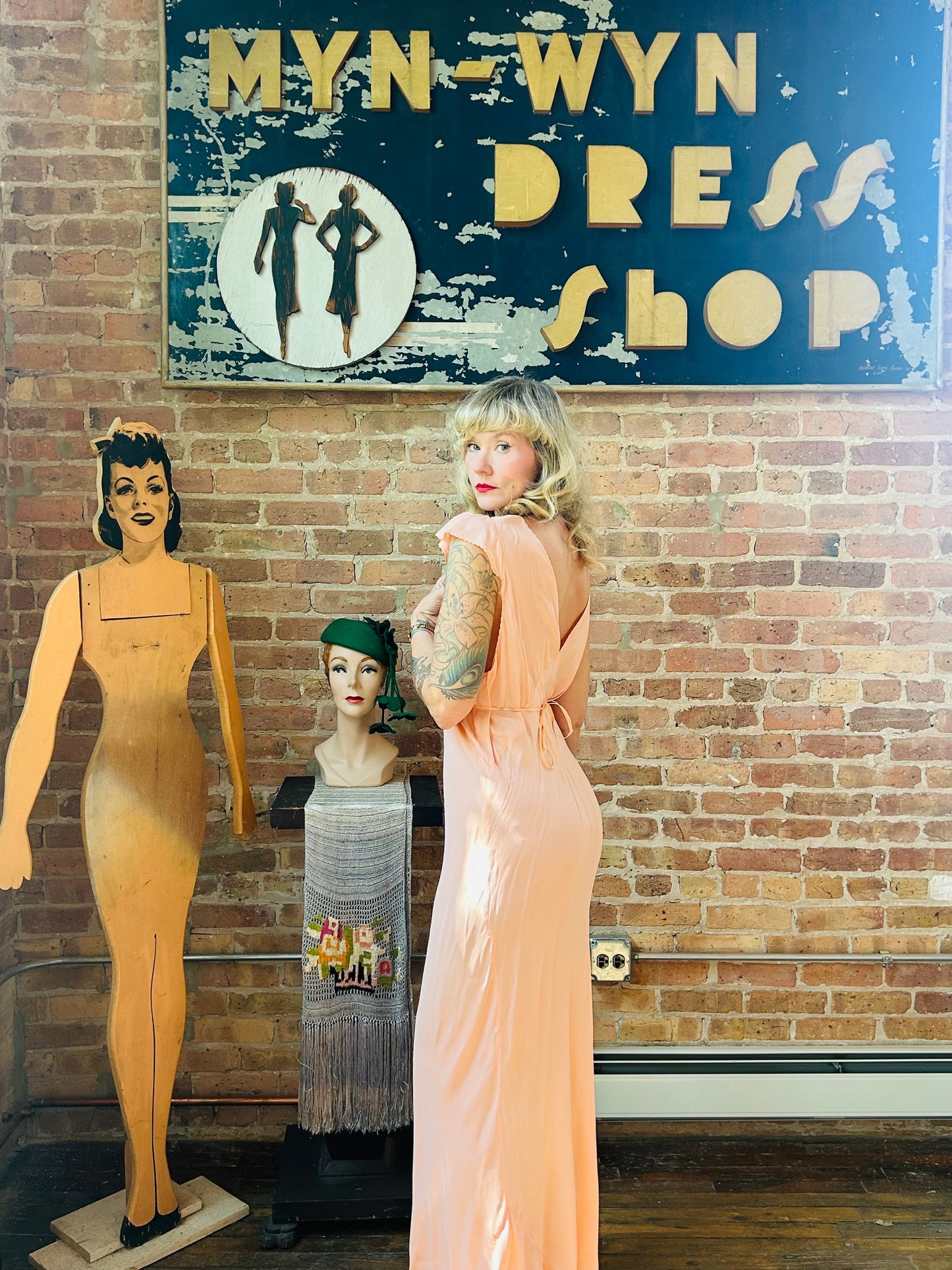 1930s Rayon & Lace Pink Negligee Gown - Large