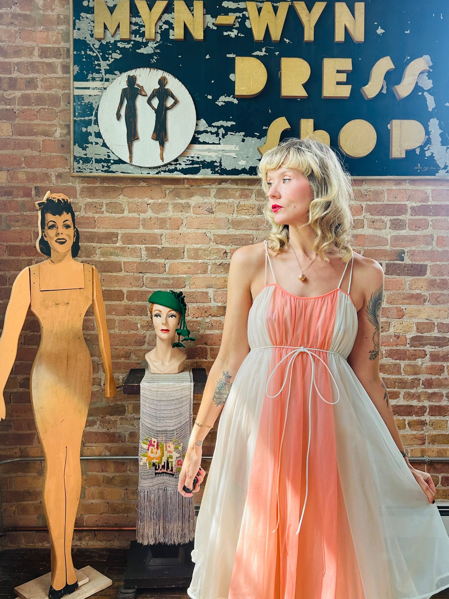 1960s Sea Green & Pink Babydoll Negligee - Small