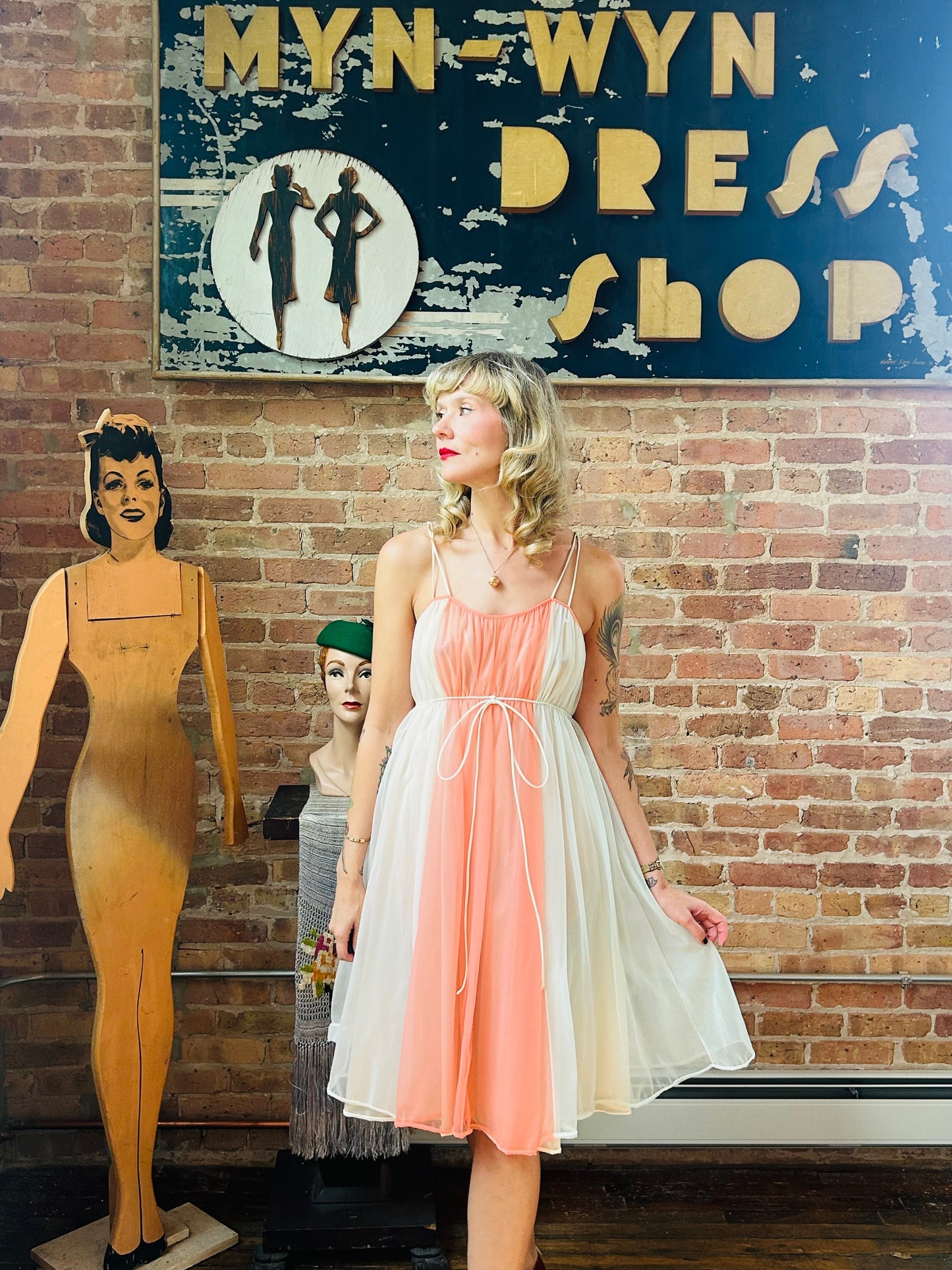 1960s Sea Green & Pink Babydoll Negligee - Small