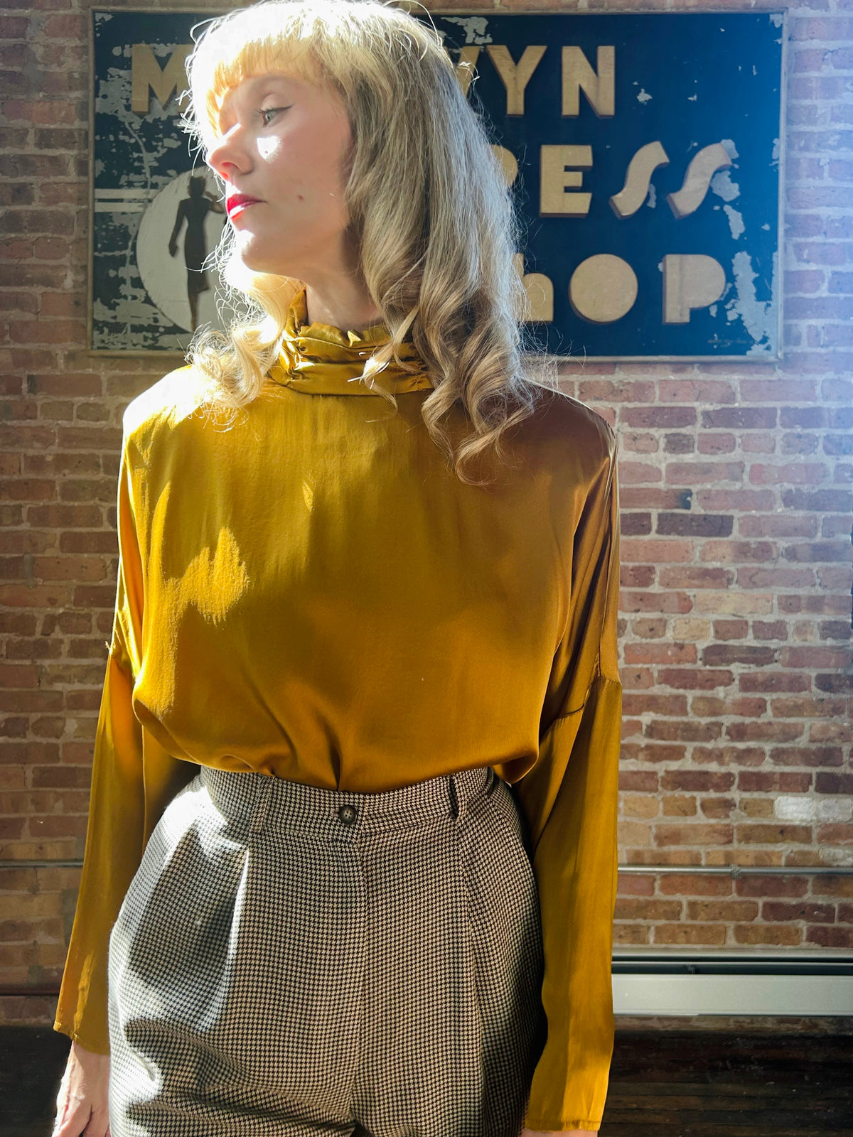 1990s Cynthia Stone Silk Gold Blouse - Med