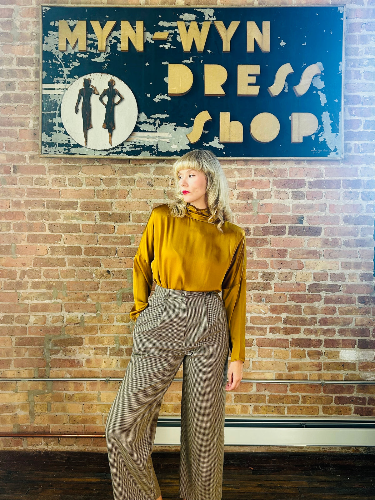 1990s Cynthia Stone Silk Gold Blouse - Med